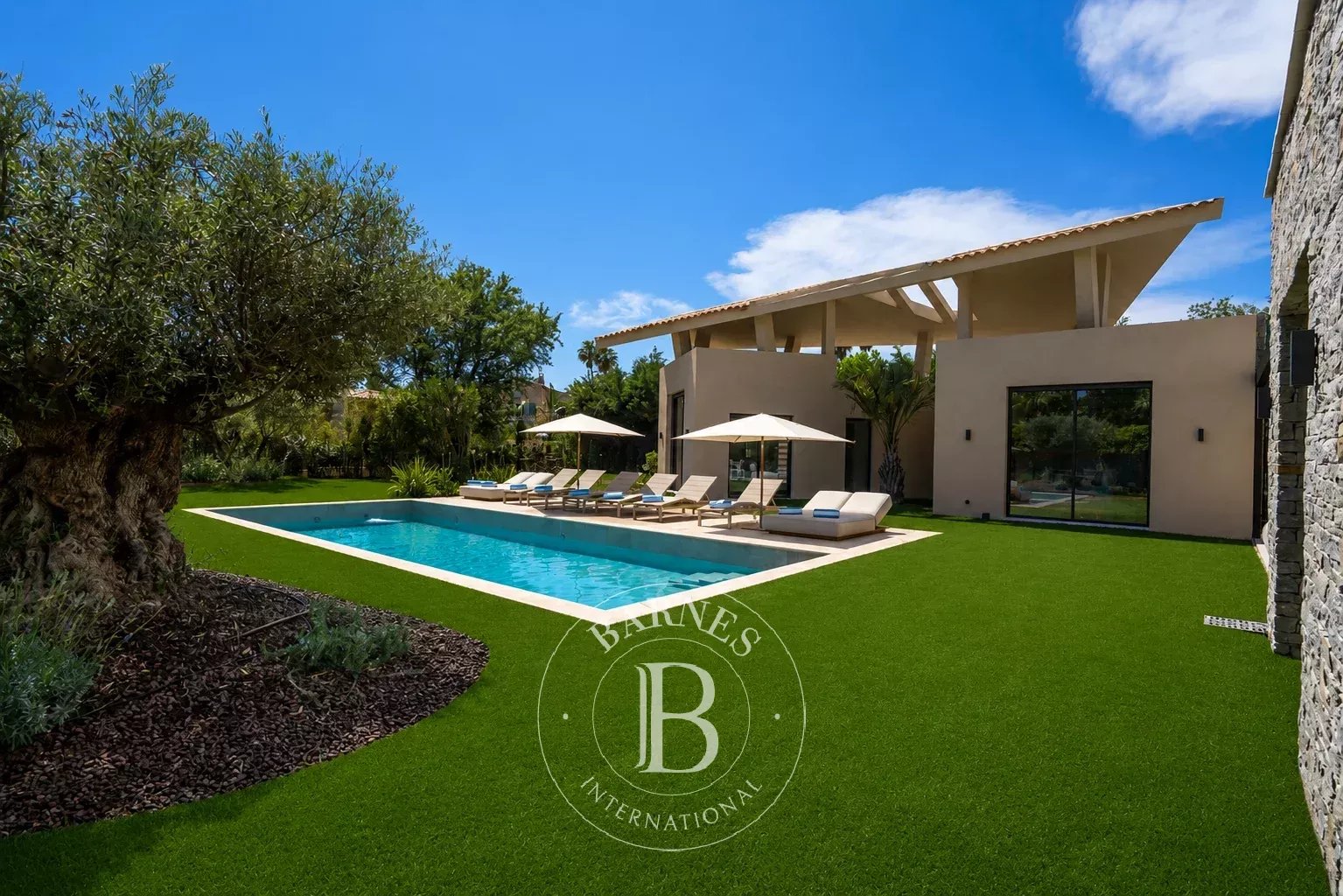 Villa Grimaud  -  ref 87067704 (picture 3)