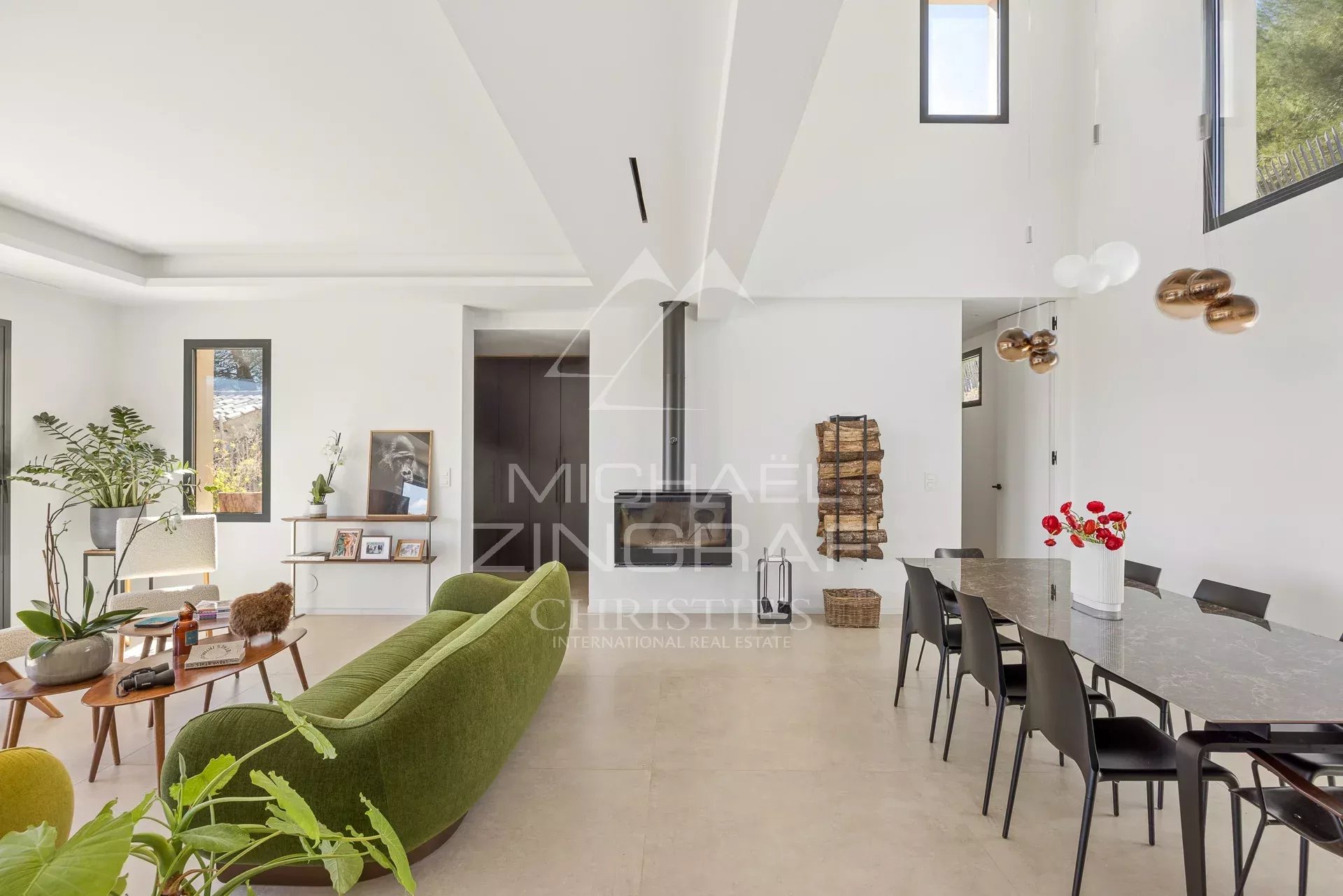 5 Bedroom Villa/Townhouse's Image 6
