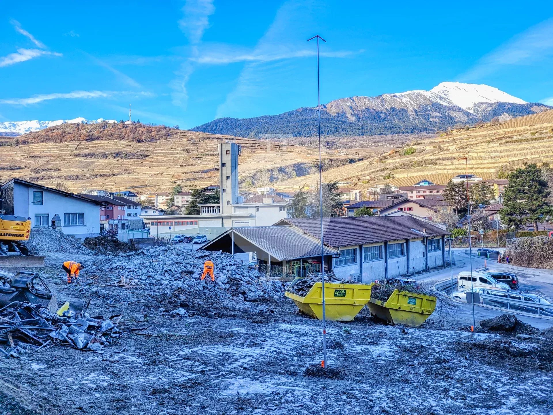 Opportunité rare : villa mitoyenne neuve à vendre au centre-ville de Sion - Photo 5