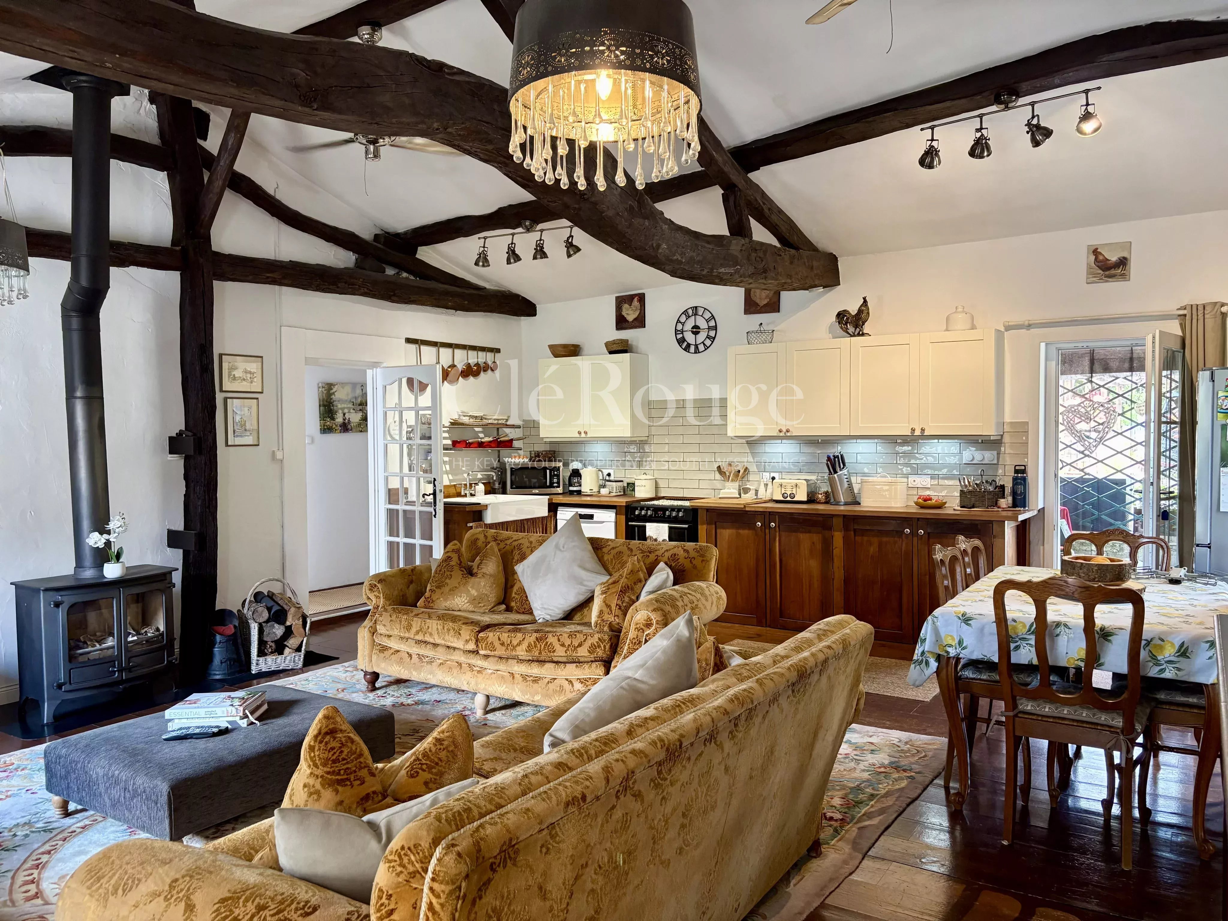 Proche de Duras - Maison en pierre au charme intemporel avec piscine chauffée