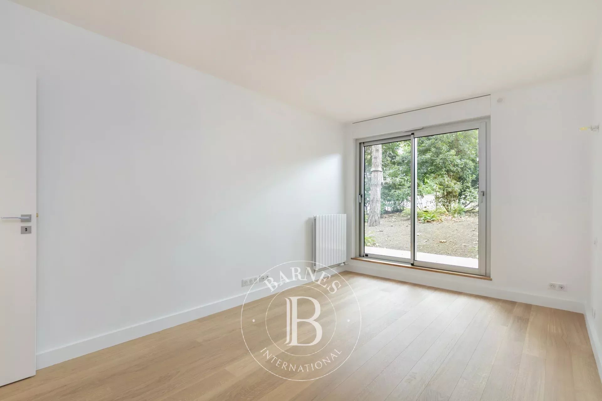 Neuilly - Inkermann - Garden Level - 3 Bedroom Dual-Aspect Apartment - picture 9
