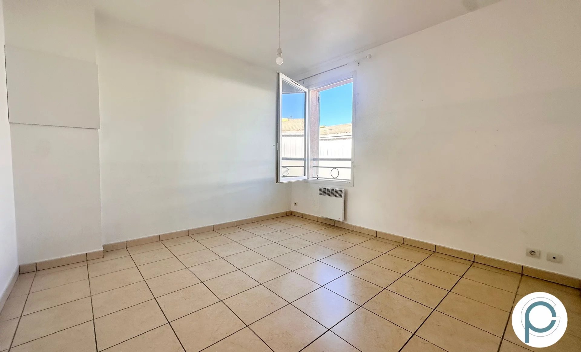 Sanary/Ollioules - T3 avec terrasse et parking