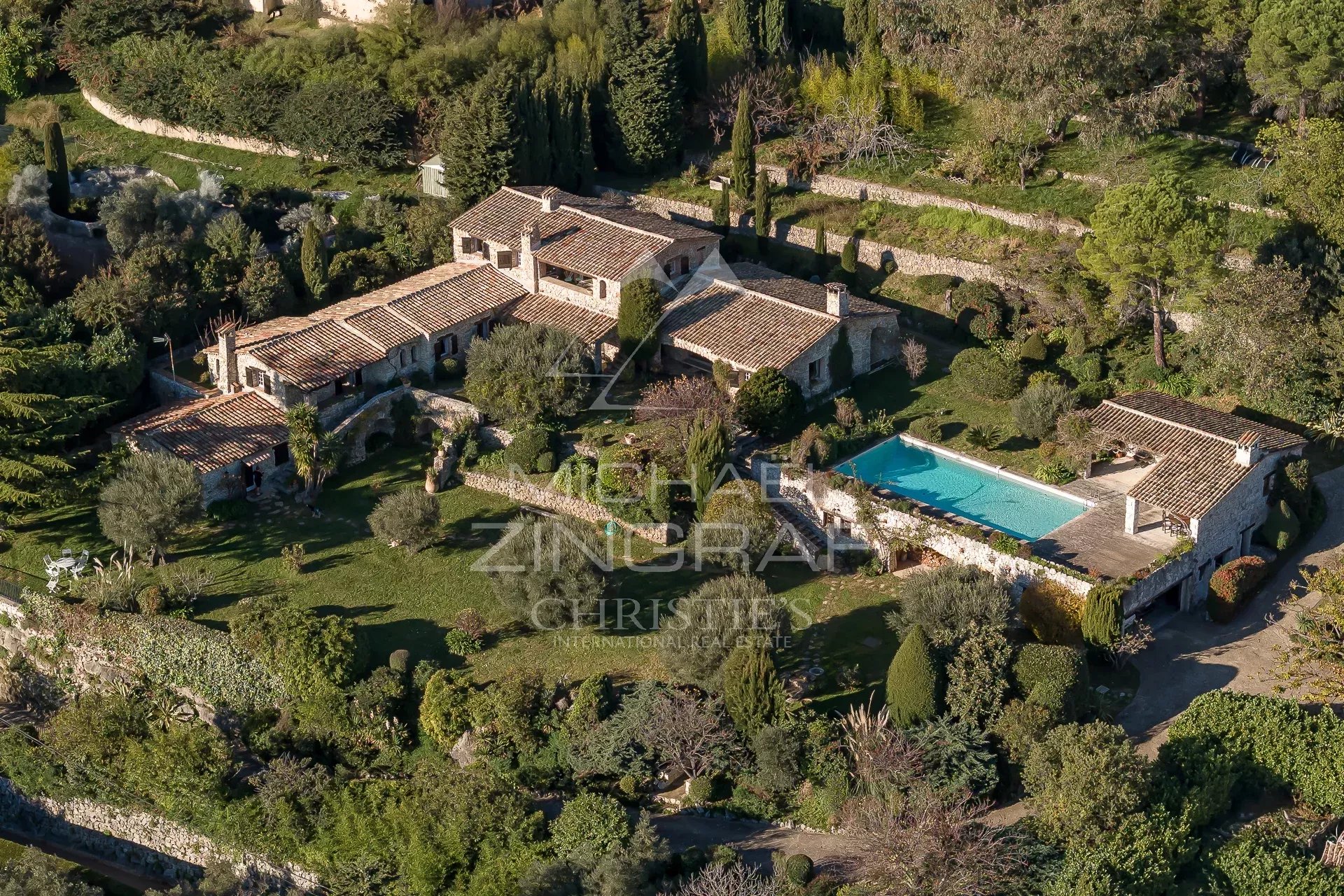 6 Bedroom Villa/Townhouse's Image 9
