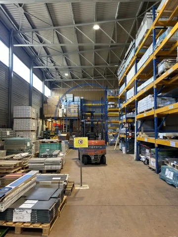 Magazzino---Capannone-in-affitto---Bolzano-1