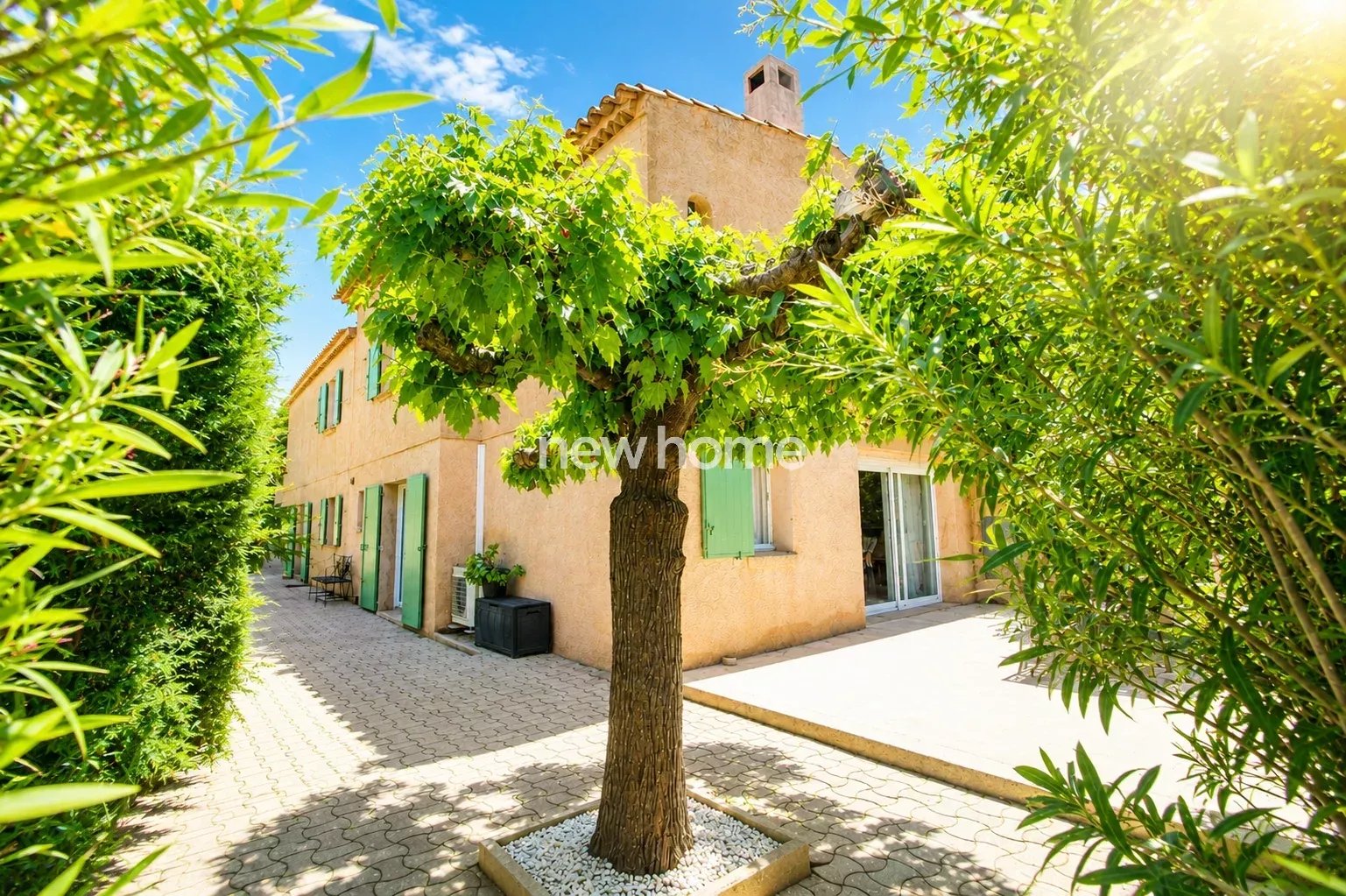 Familiehuis van 232m2 bij Sainte Maxime + 2 studios