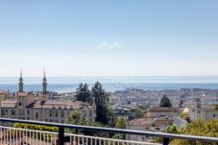 Top floor with terrace and panoramic sea view — photo 2 of 6
