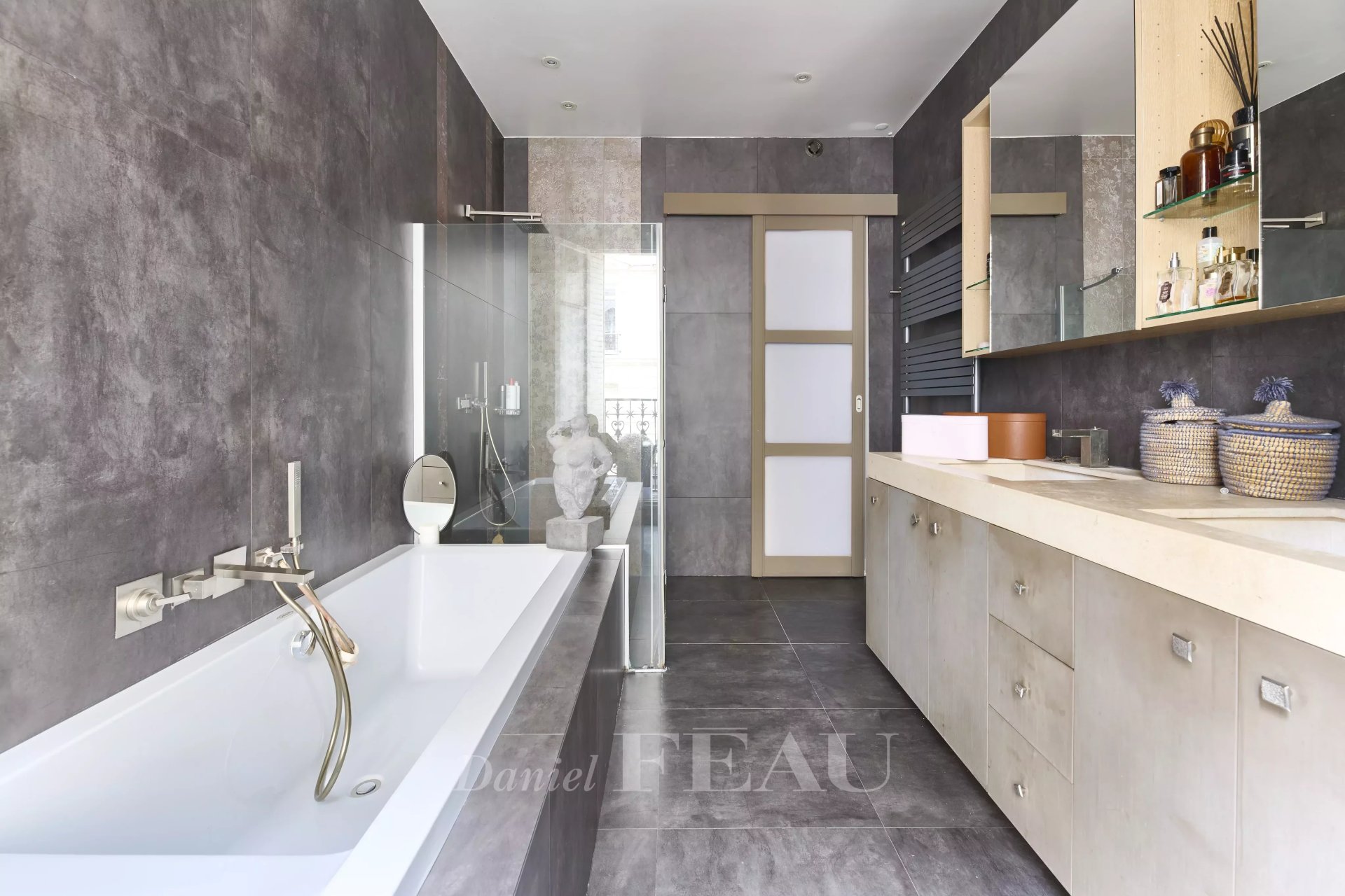 6 Bedroom Villa/Townhouse's Image 27