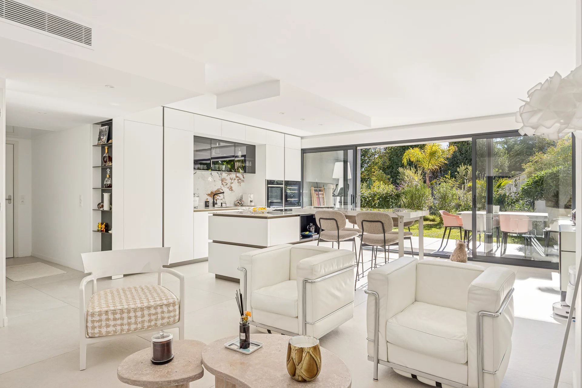 Appartement – Rez-de-Jardin d’Exception – Résidence Grand Luxe 2024/2025 – 80 m² – Jardin 250 m² – Deux Garages