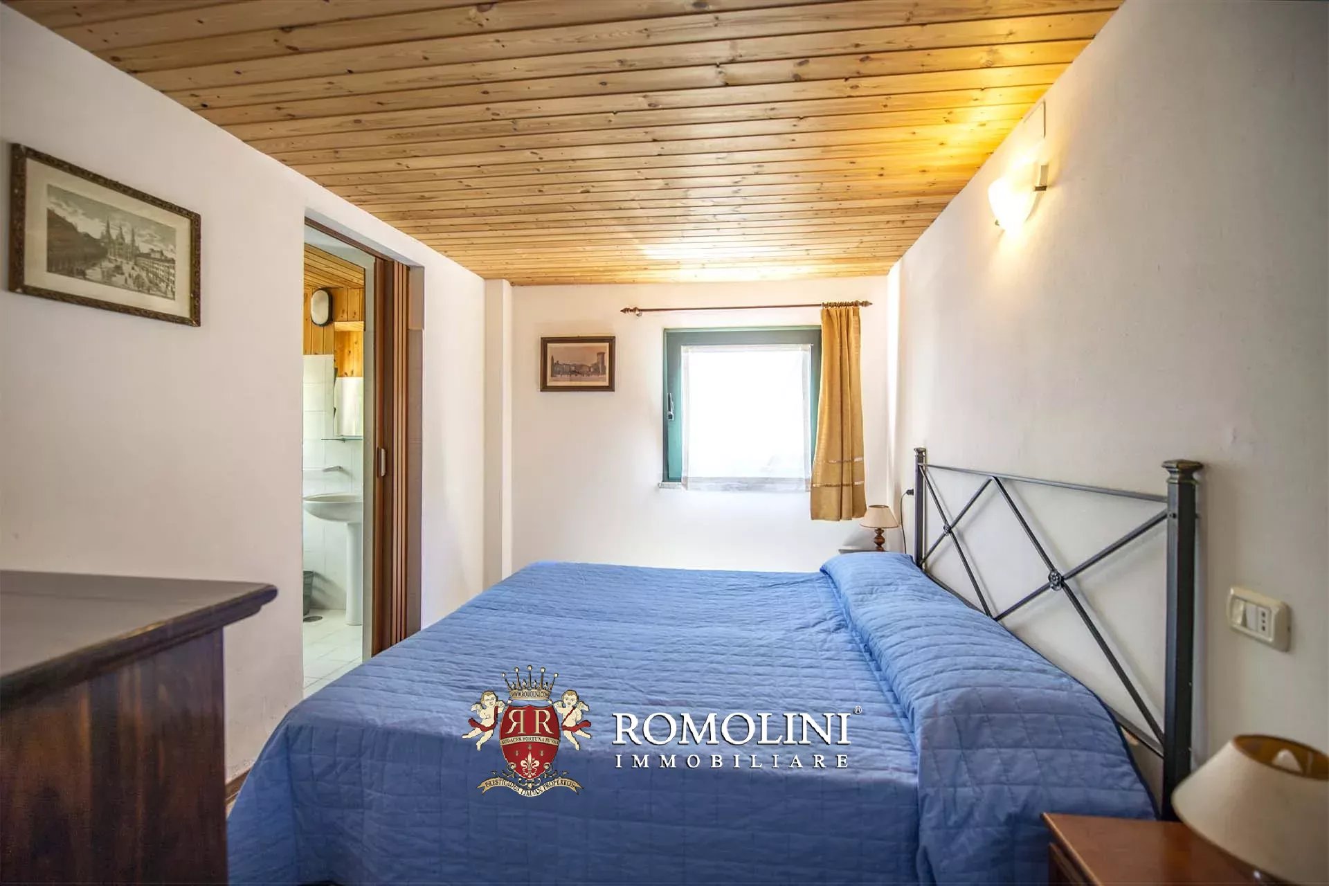 33 Bedroom Villa/Townhouse's Image 37