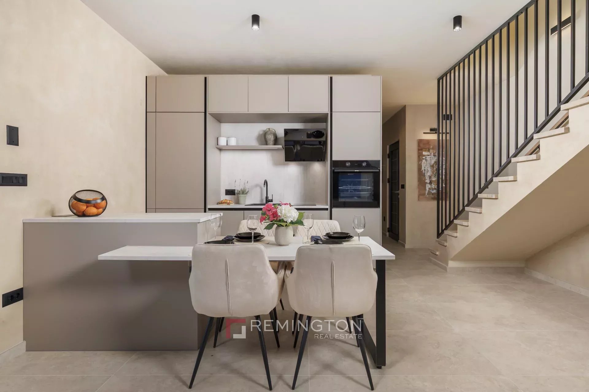 2 Bedroom Villa/Townhouse's Image 4