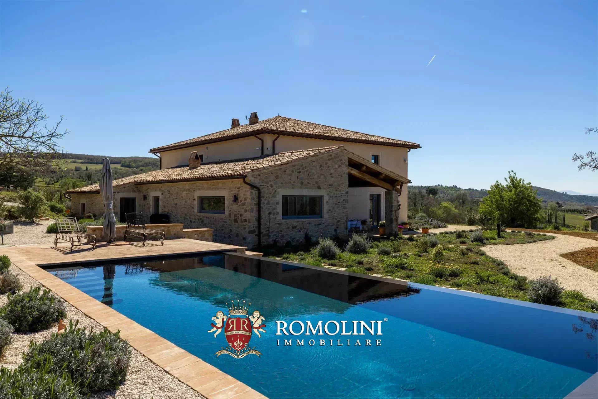 6 Bedroom Villa/Townhouse's Image 39