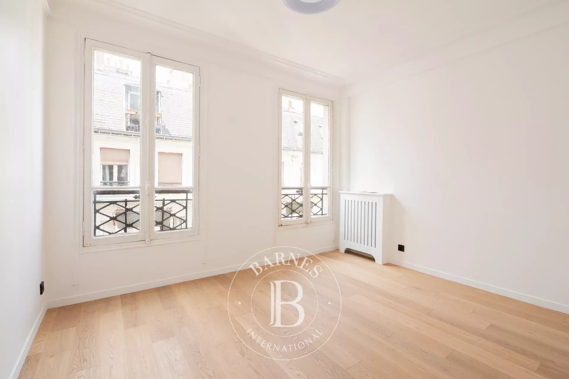 Daire Paris 9ème - picture 14