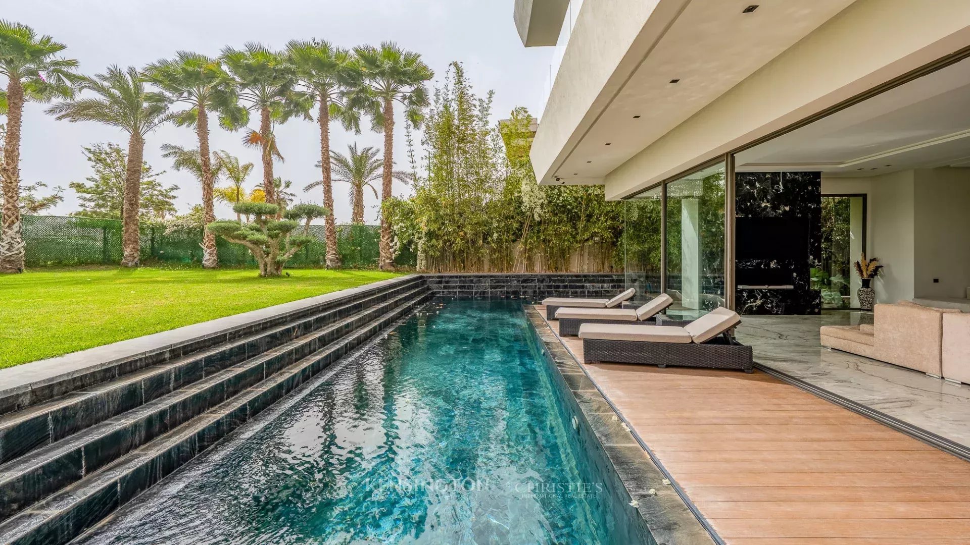 5 Bedroom Villa/Townhouse's Image 60