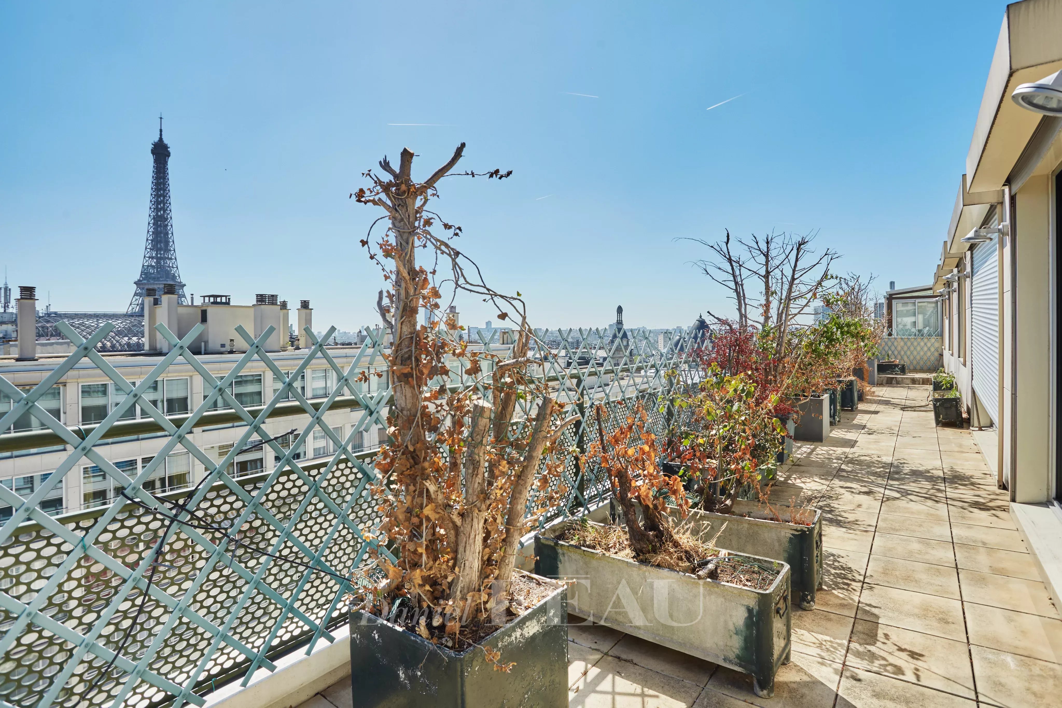 Sale Apartment Paris 16th