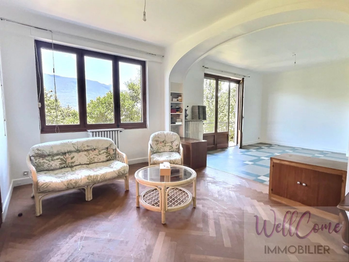 Voglans Centre maison 7 pièces 222 m² sur terrain 1363 m² - vues dégagées