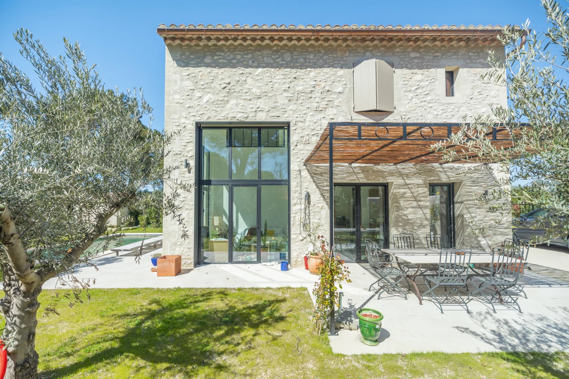 Sole Agency : Luxury villa with pool in Eygalières
