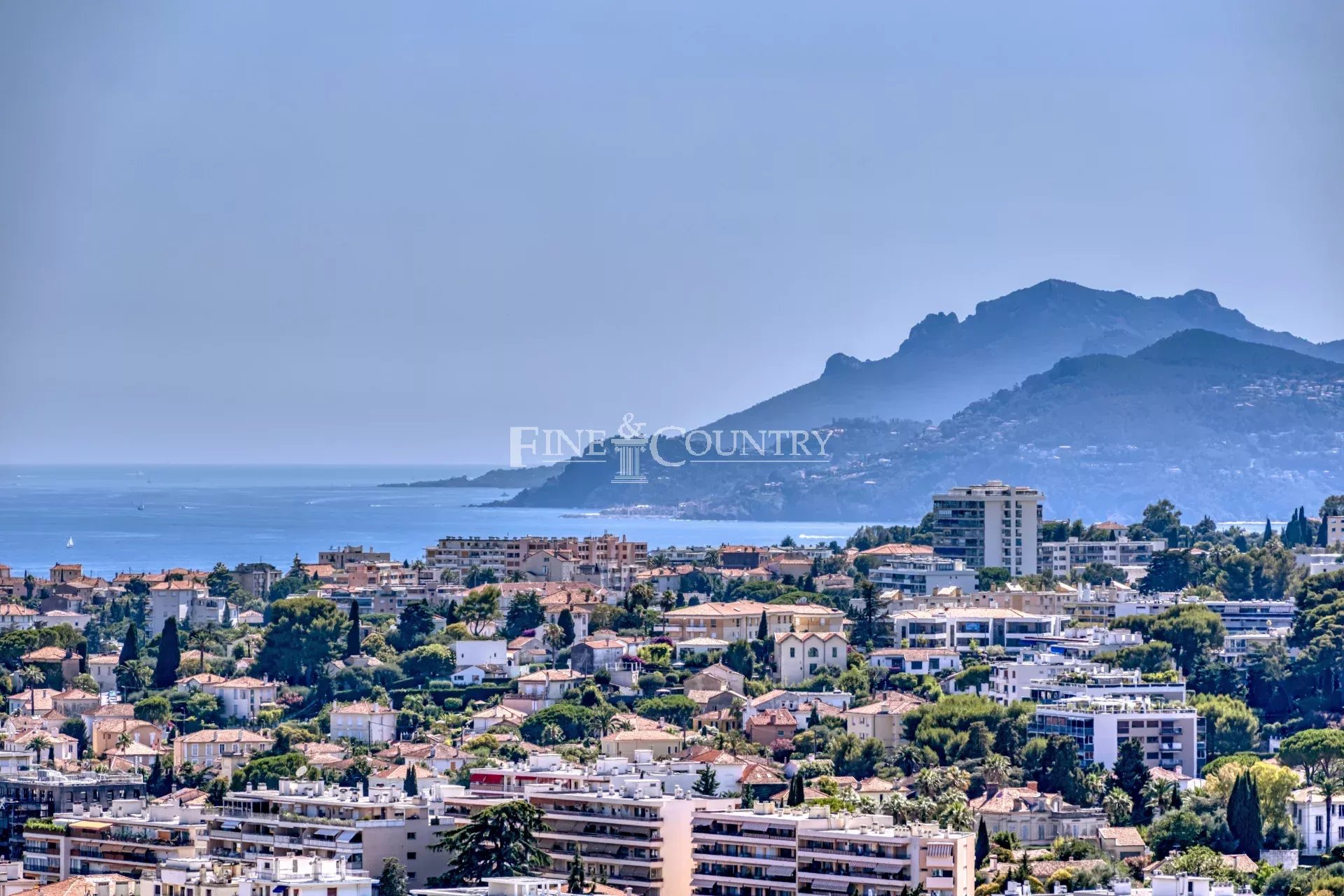 Photo of Villa For sale in Le Cannet Village with Panoramic Sea Views