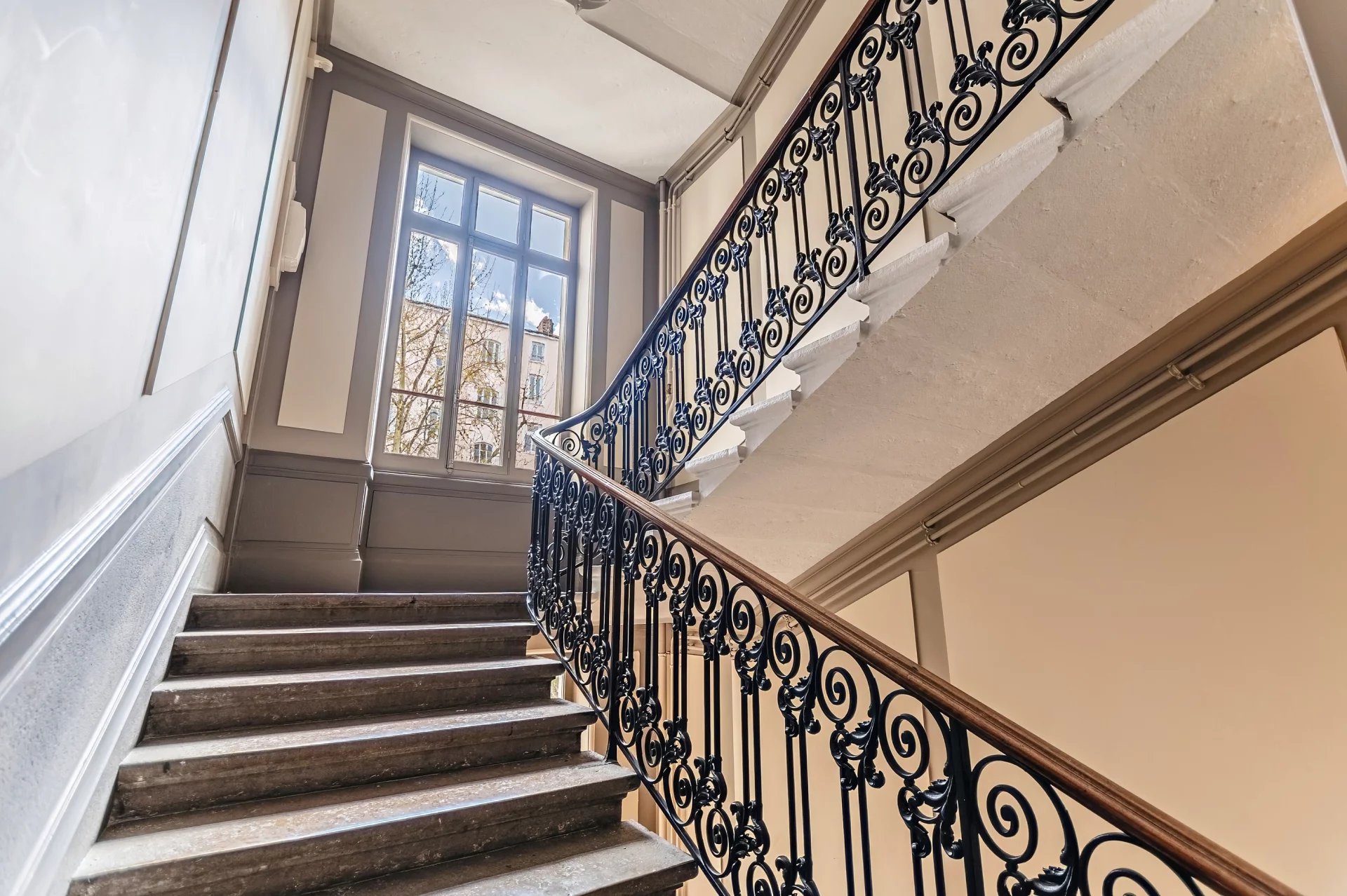 Sale Apartment Lyon 6ème Puvis De Chavannes - Le Lycée