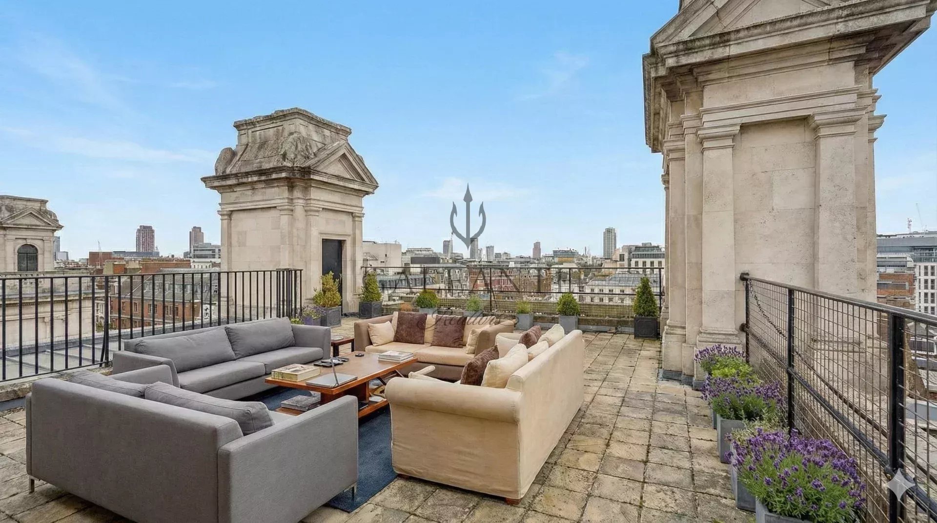 WHITEHALL COURT: A HISTORIC TURRET SANCTUARY IN THE HEART OF LONDON - Image 4