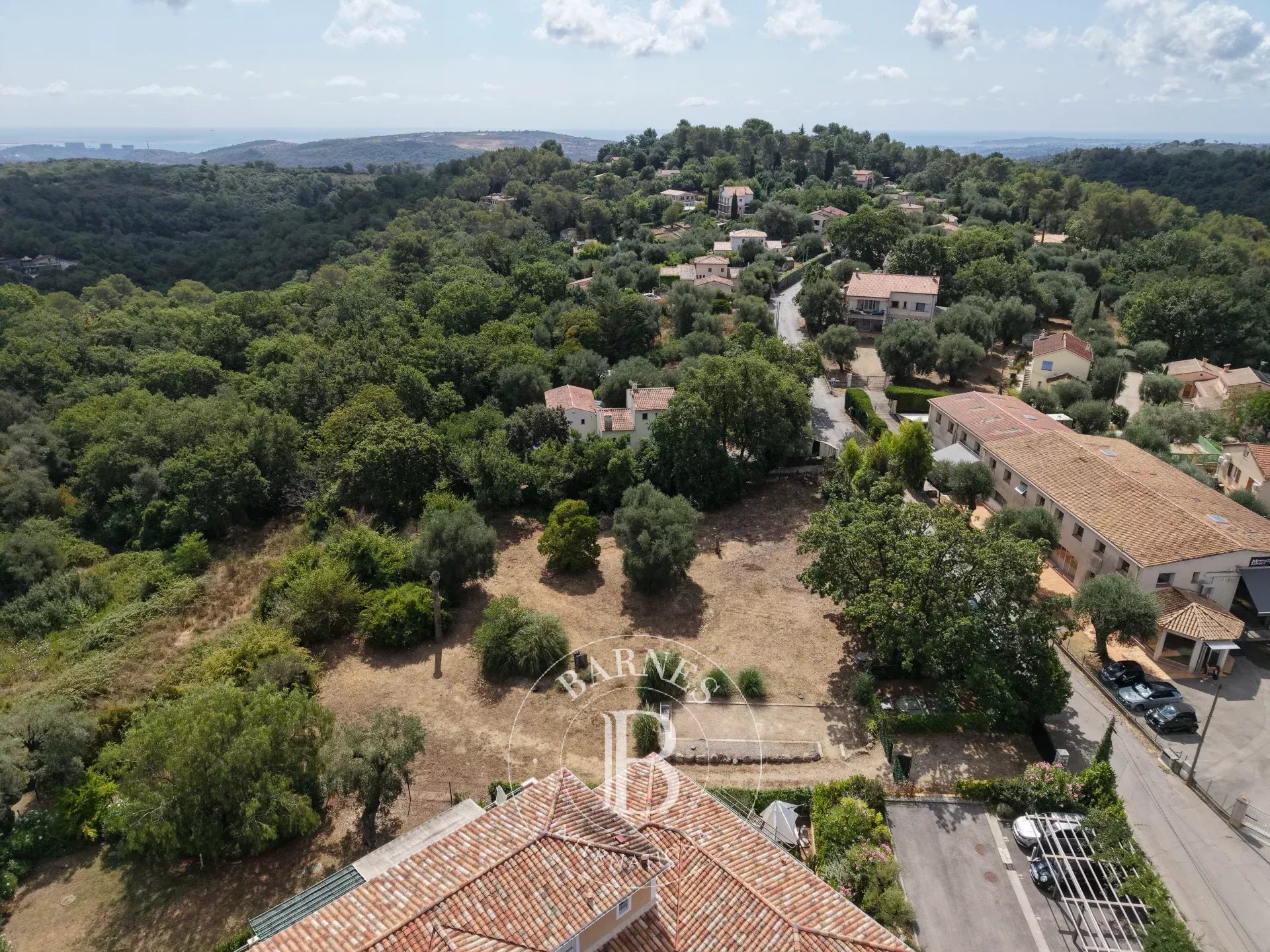 Arazi Roquefort-les-Pins - picture 26