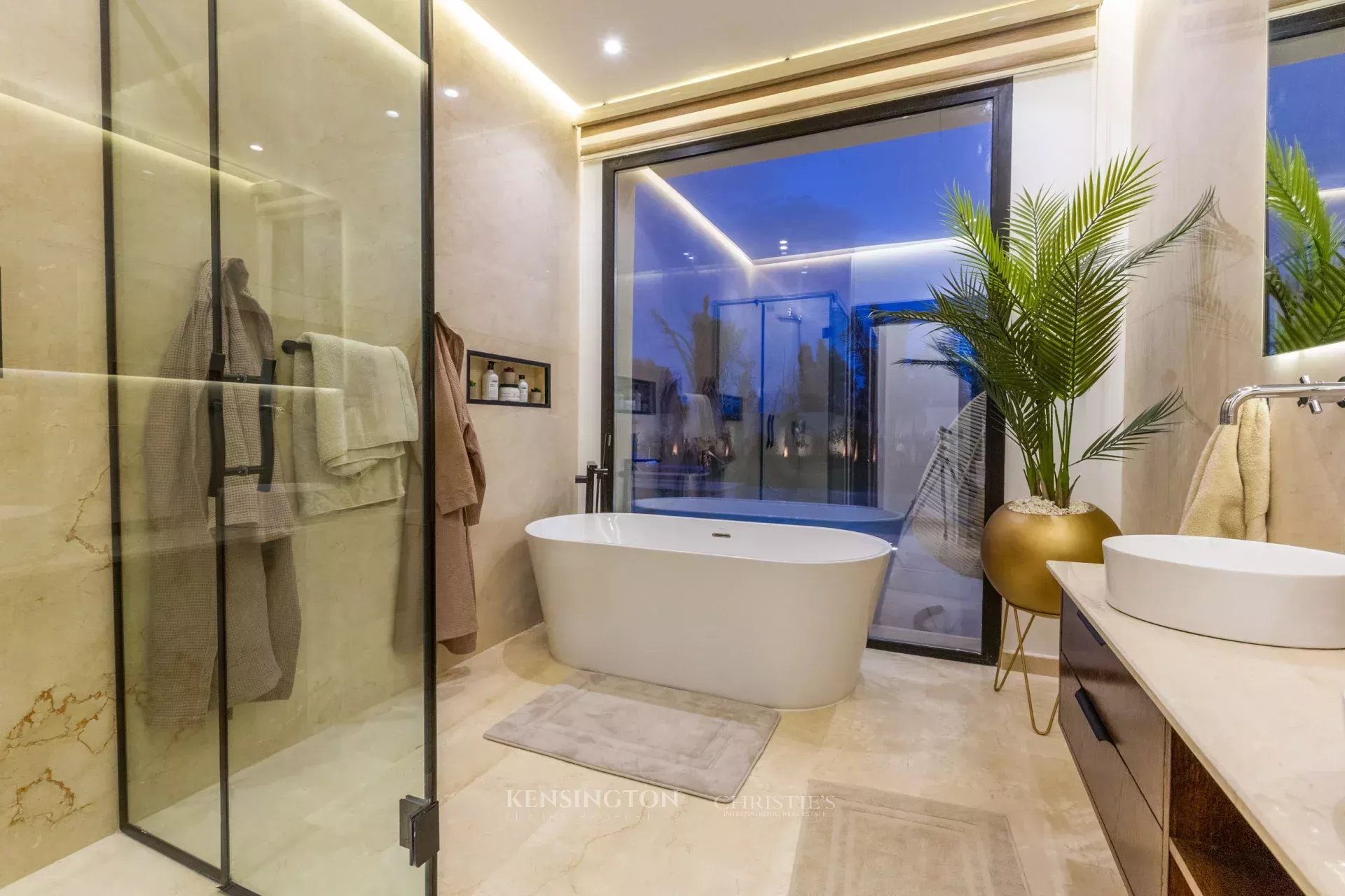 5 Bedroom Villa/Townhouse's Image 23