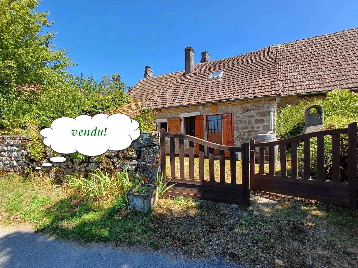 A vendre dans la Creuse une maison avec grange et jardin.