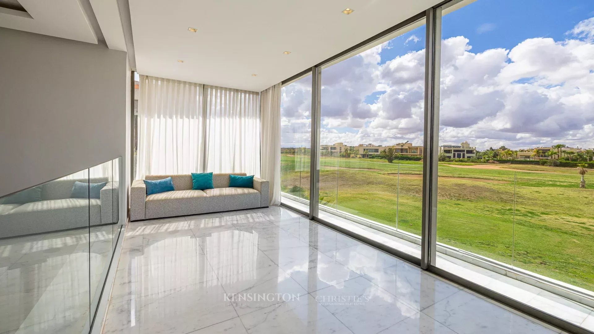 4 Bedroom Villa/Townhouse's Image 9