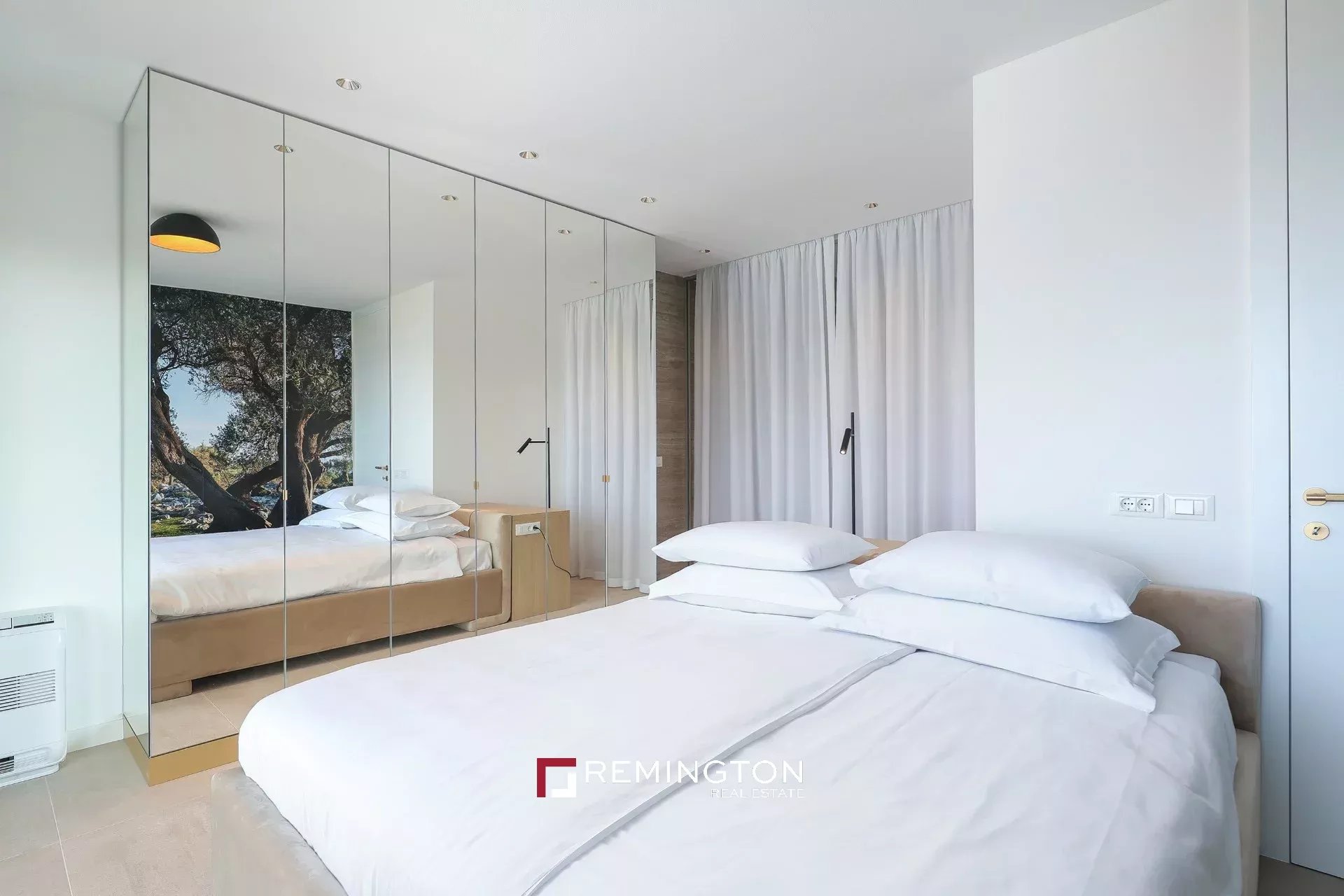 3 Bedroom Villa/Townhouse's Image 9