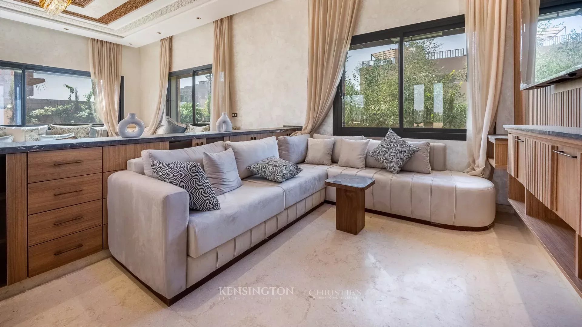4 Bedroom Villa/Townhouse's Image 7