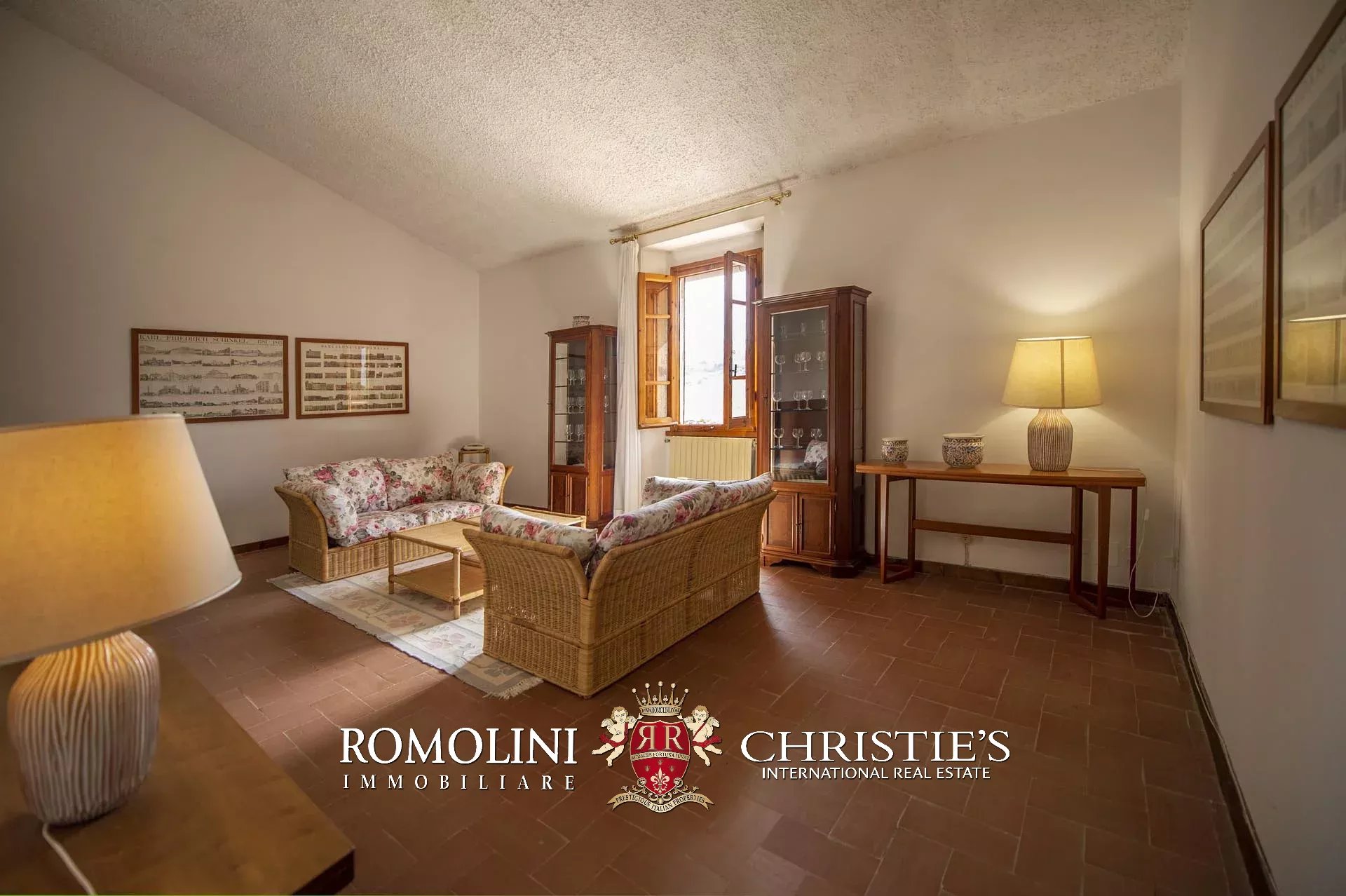 6 Bedroom Vineyard's Image 34