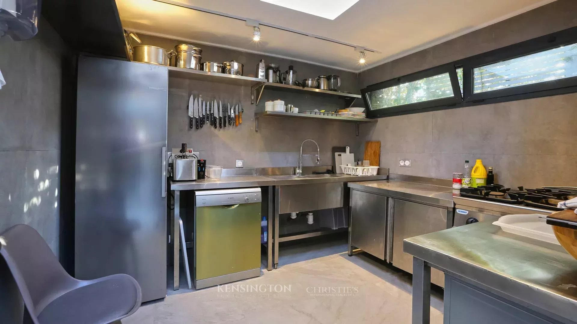 4 Bedroom Villa/Townhouse's Image 32