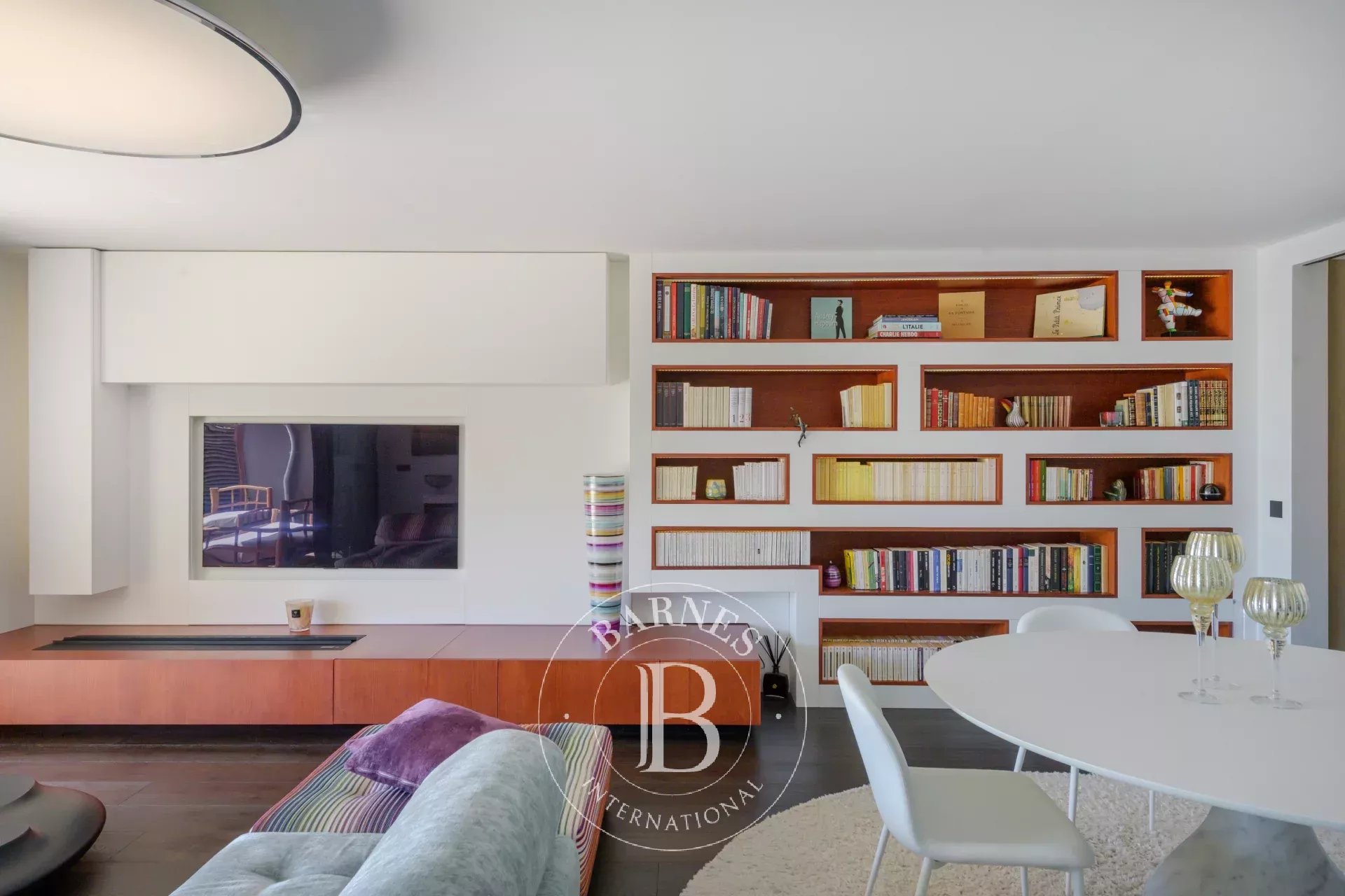 Daire Cassis - picture 5