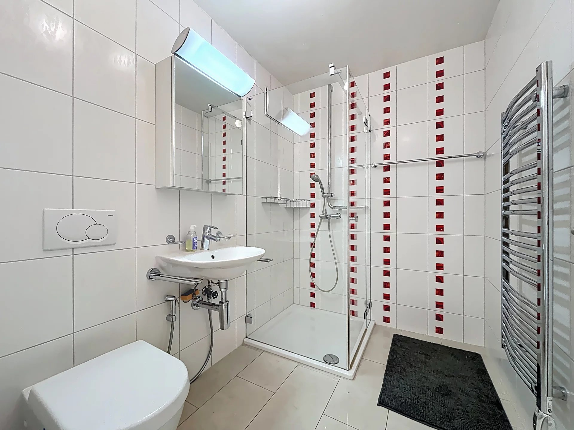 Spacieux 4.5 pièces dans résidence moderne avec balcon et terrasse