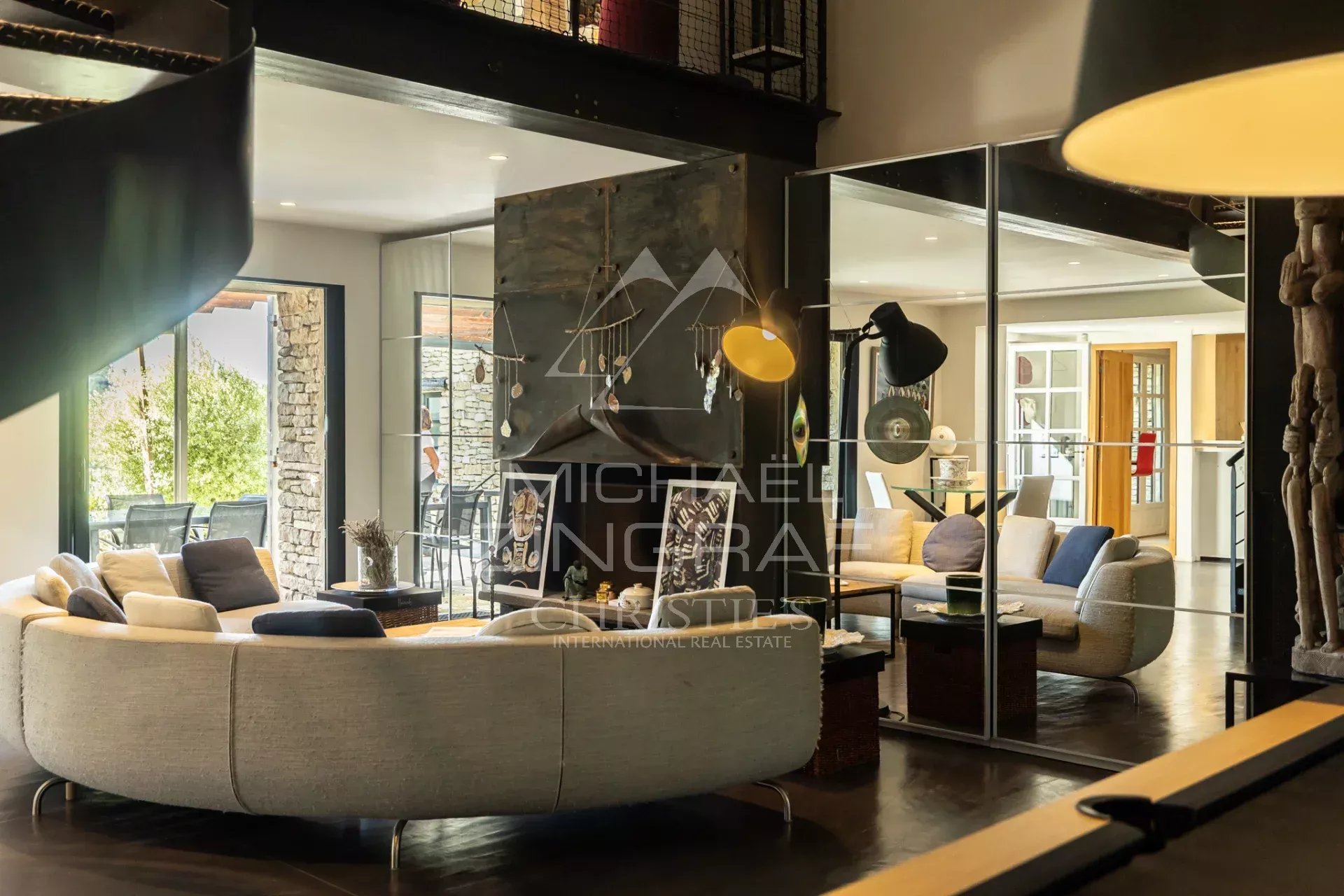 7 Bedroom Villa/Townhouse's Image 6