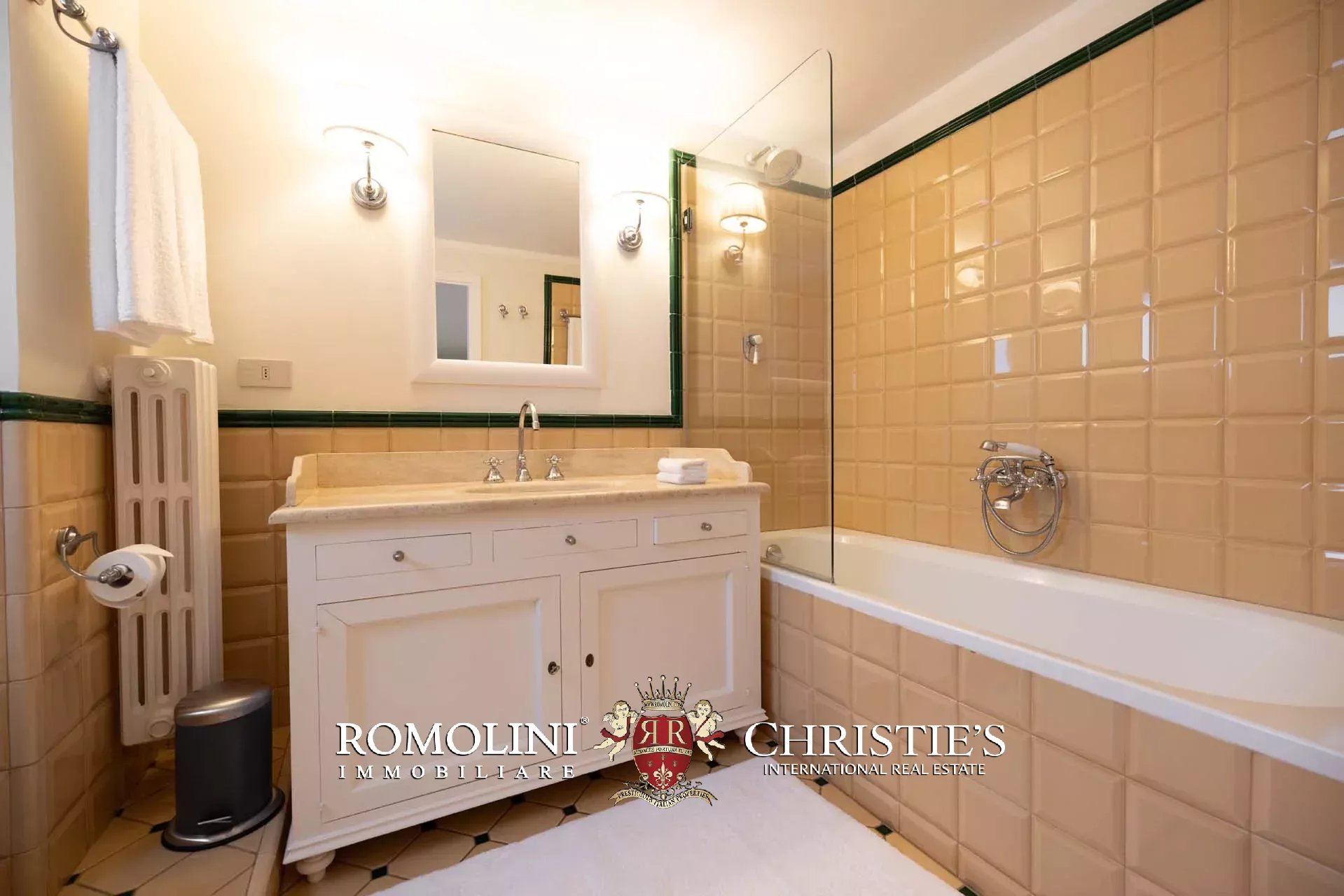 16 Bedroom Villa/Townhouse's Image 109