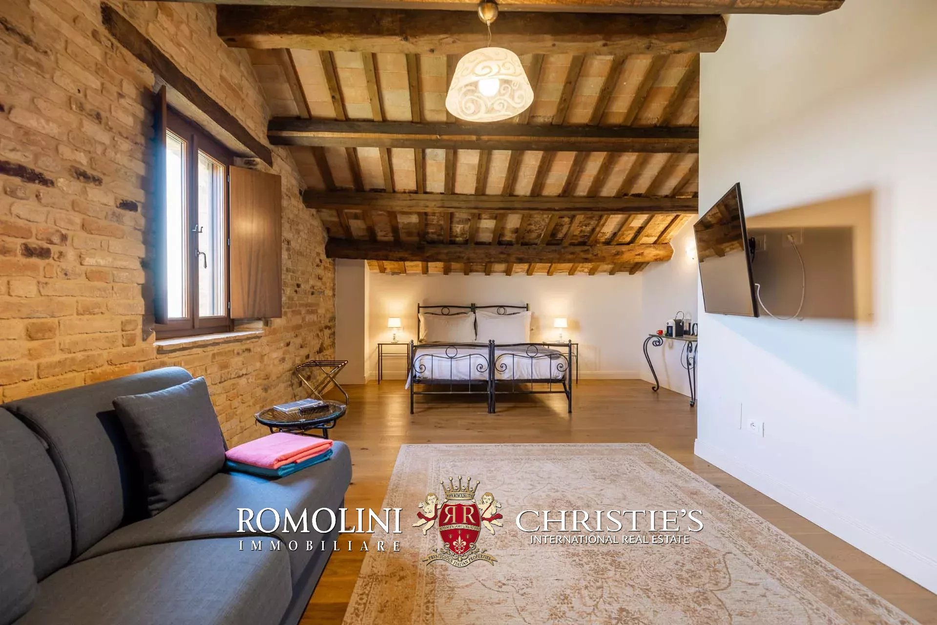 9 Bedroom Villa/Townhouse's Image 54