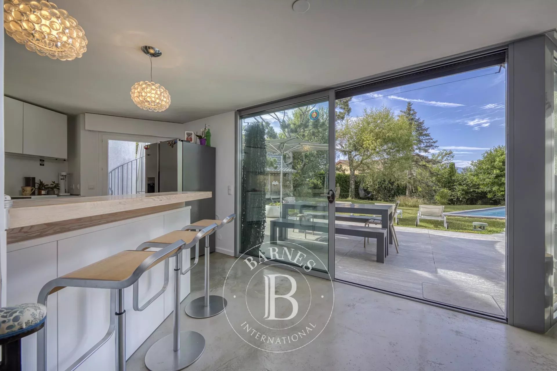 Ev Bonne - picture 10