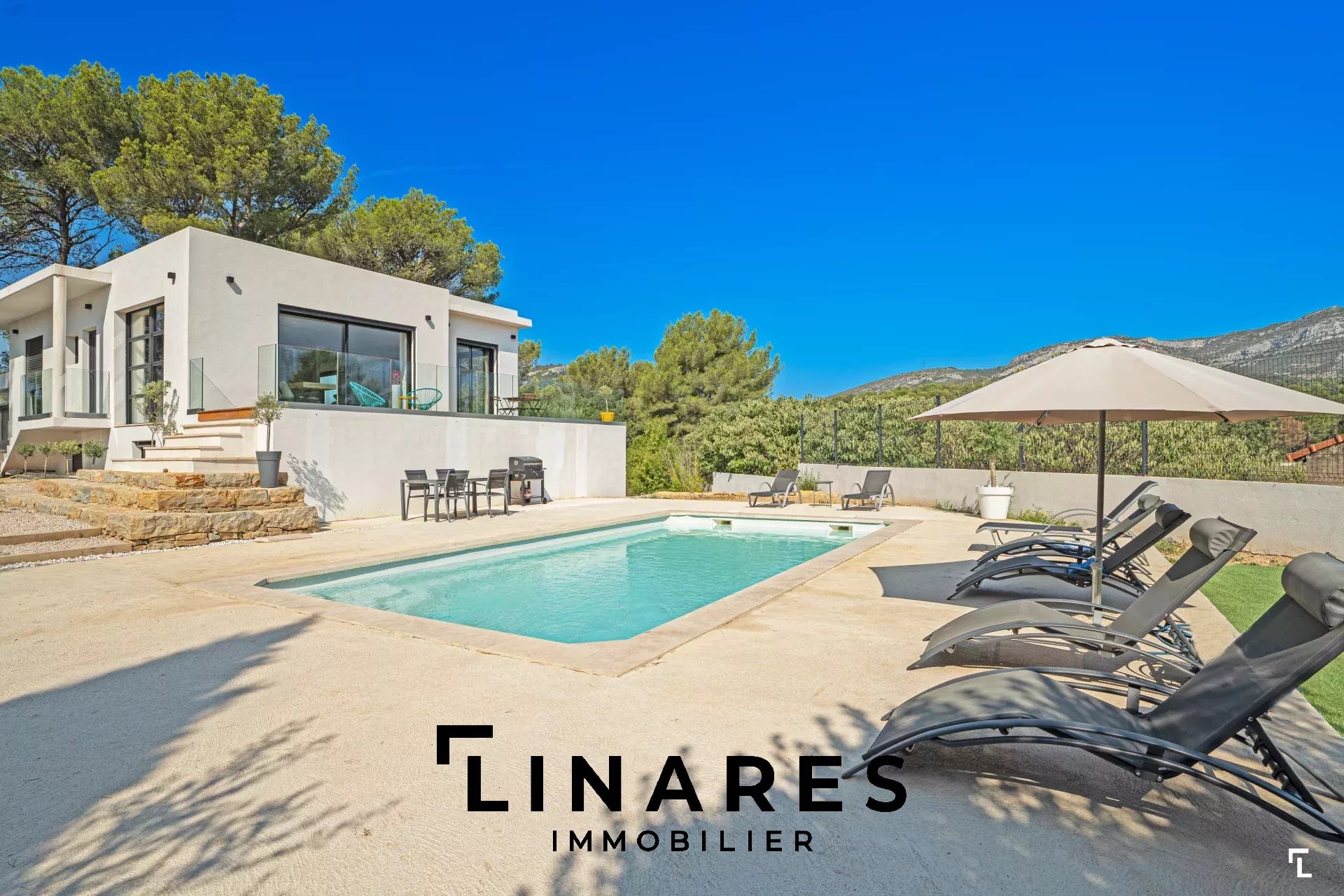 LA FRAICHEUR - Villa T5 de 156m2 + 58m2 - Terrain 1280m2 - Éoures/Aubagne