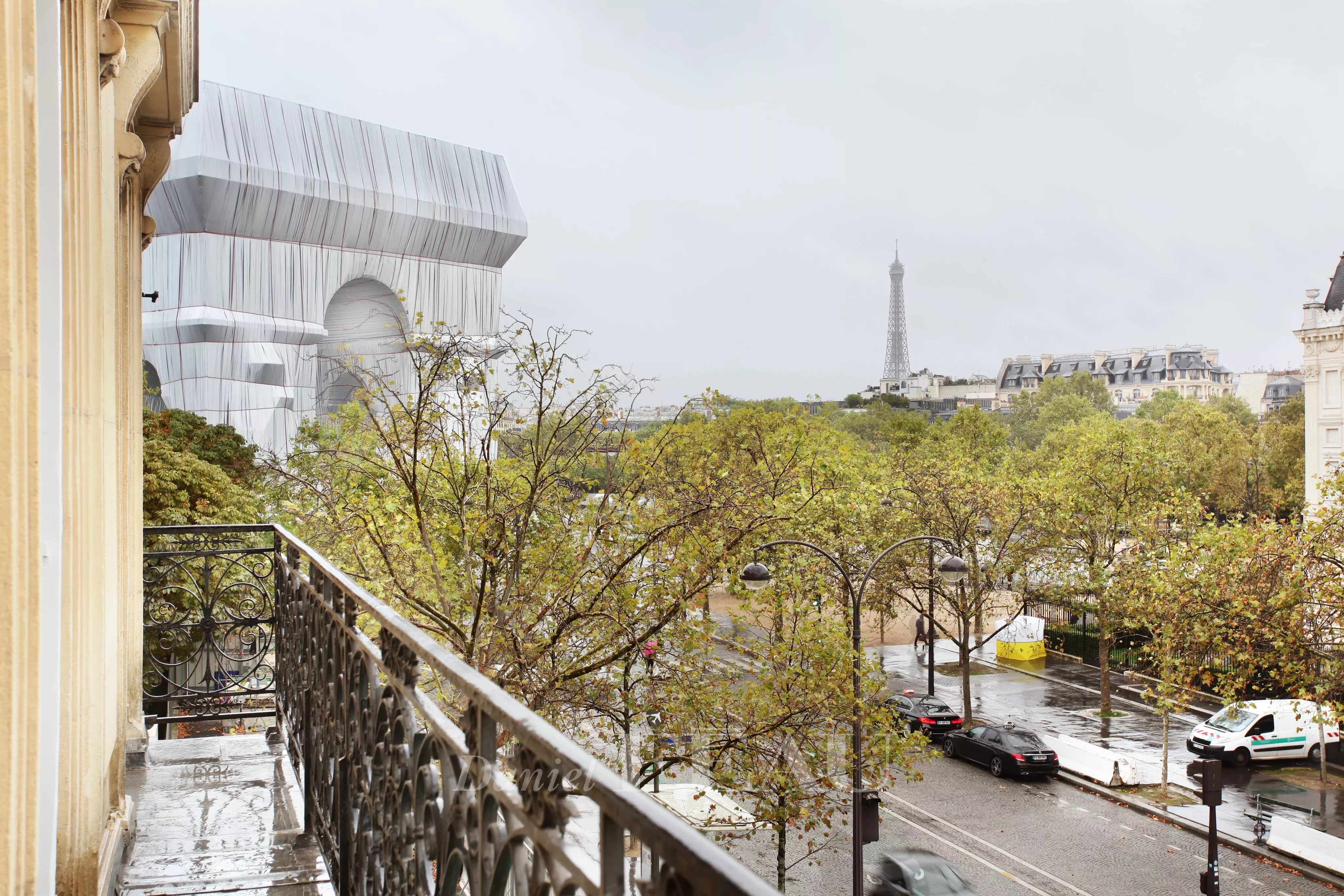 Paris XVIIe - Arc de Triomphe, avenue Carnot