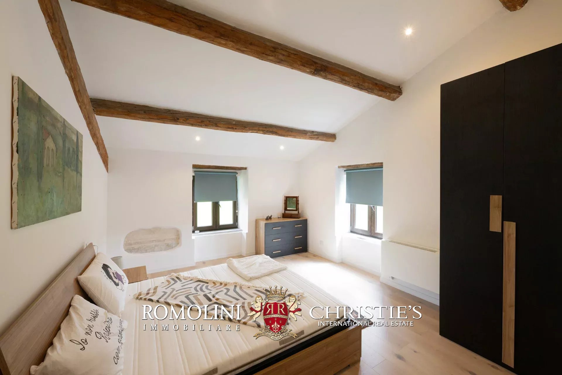9 Bedroom Villa/Townhouse's Image 43