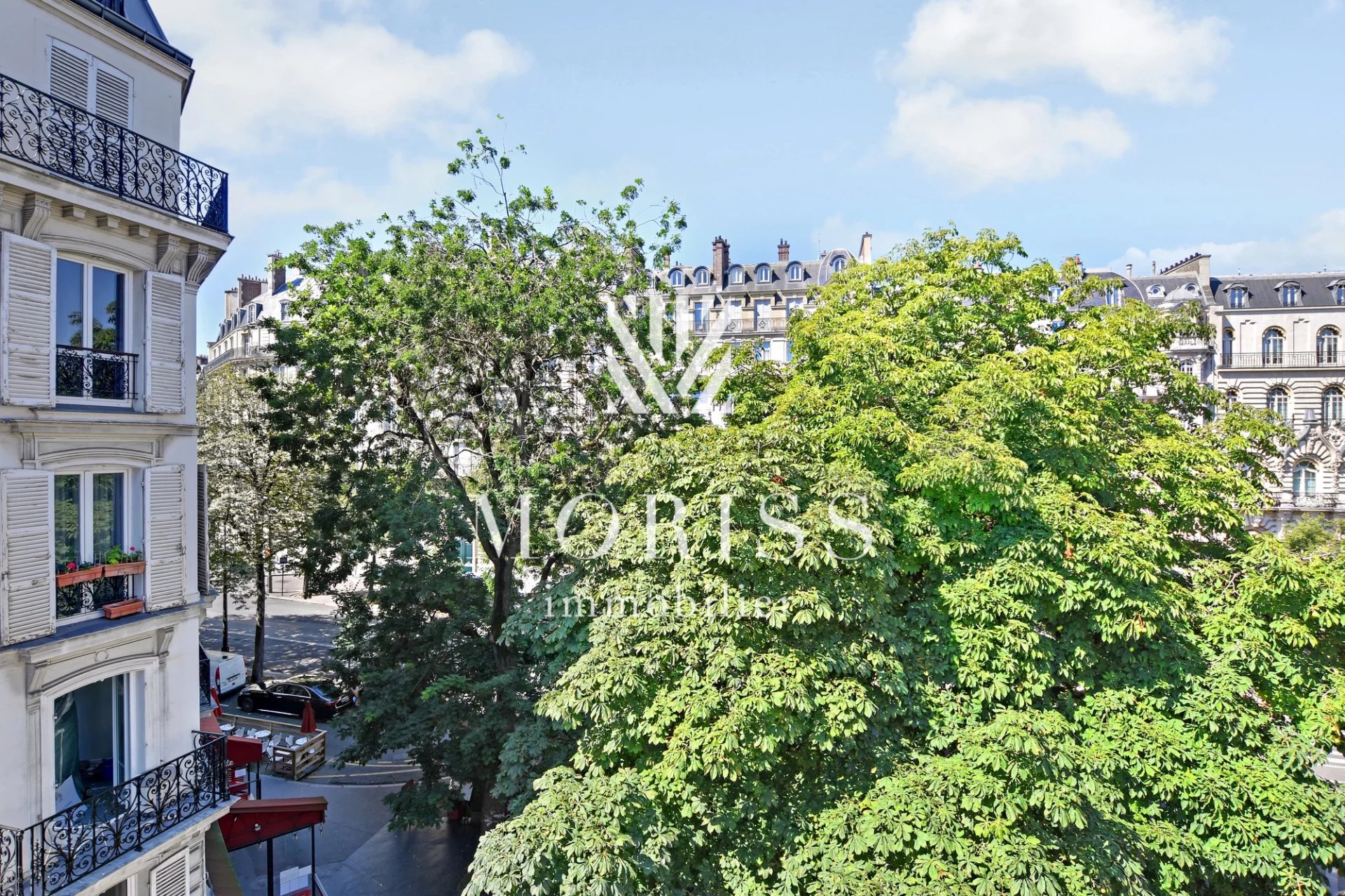 Paris 17 Appartement de 3 pièces de 62 m2 proche Arc de Triomphe - Image Array