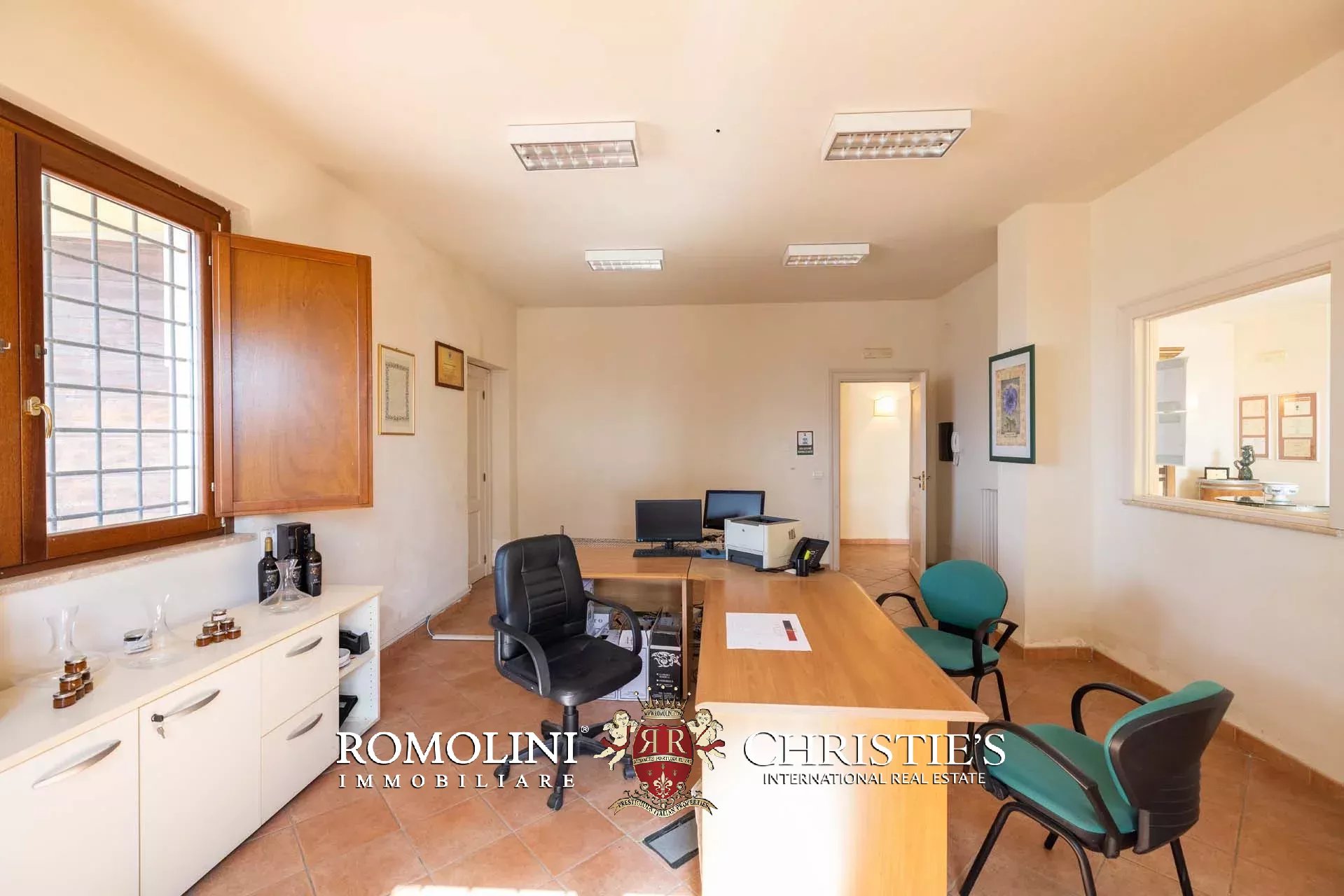 7 Bedroom Villa/Townhouse's Image 68