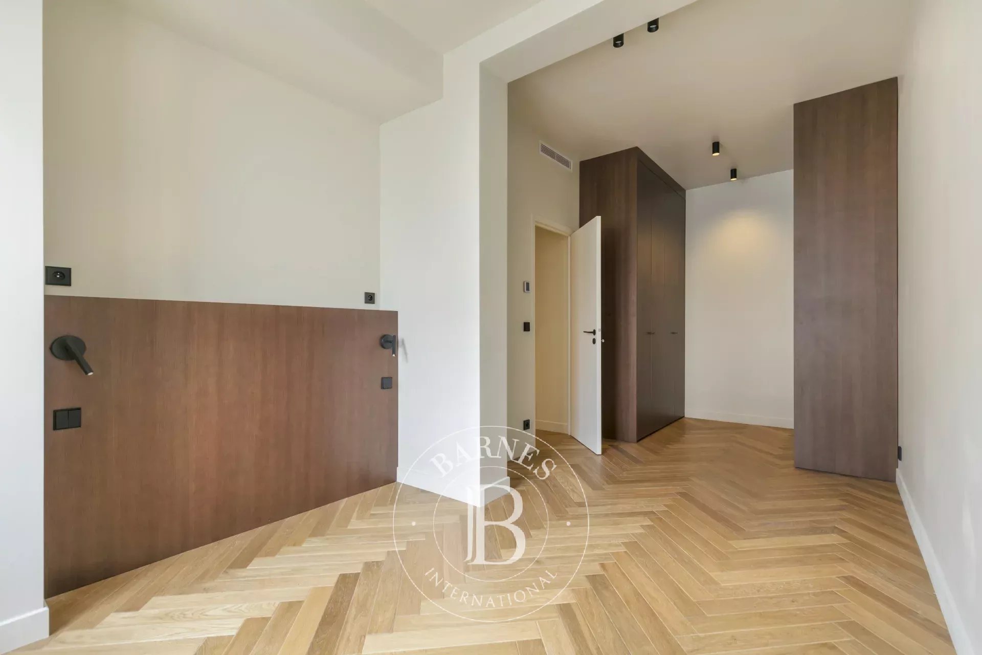 Paris  - Apartment 4 Bedrooms - picture 16