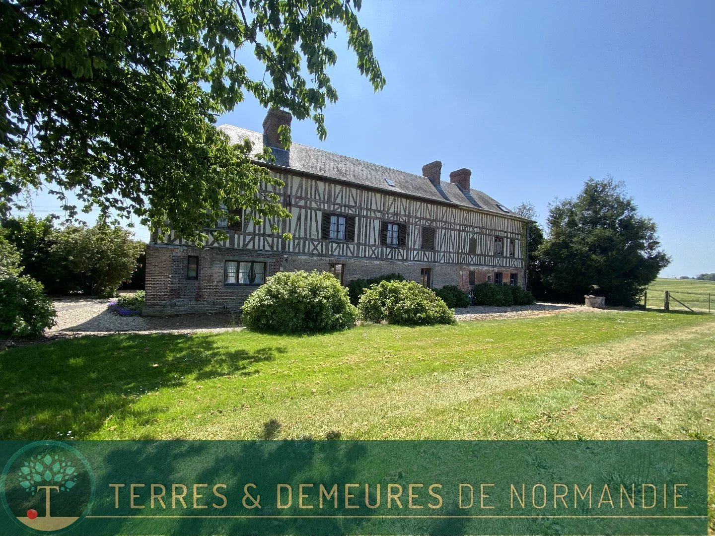 Vente d'un Manoir en colombages