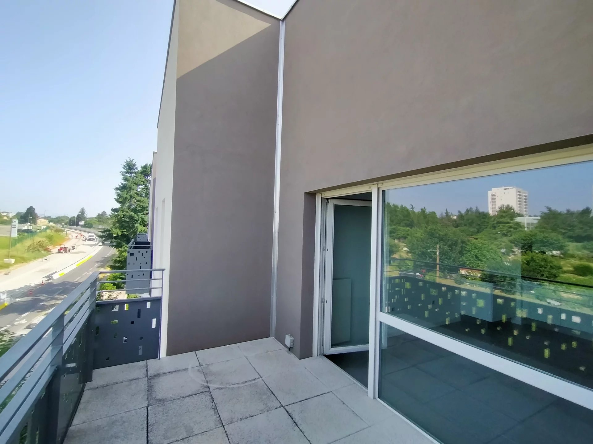 85858898 Location Vénissieux