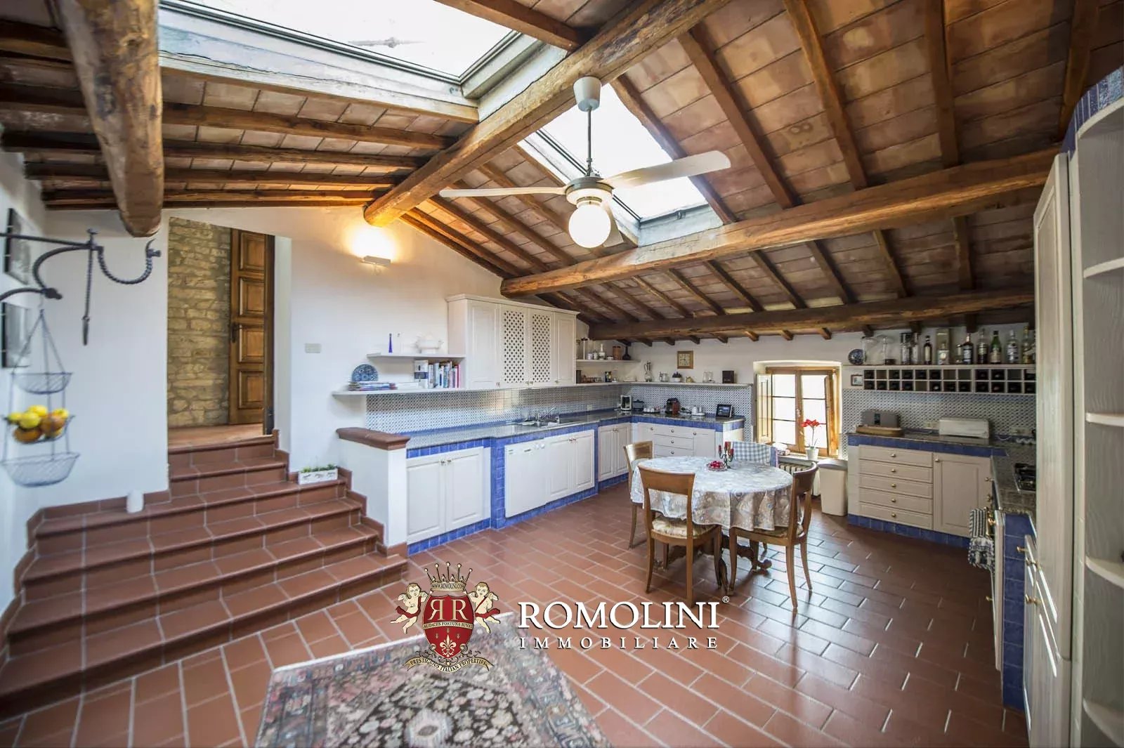 20 Bedroom Vineyard's Image 44