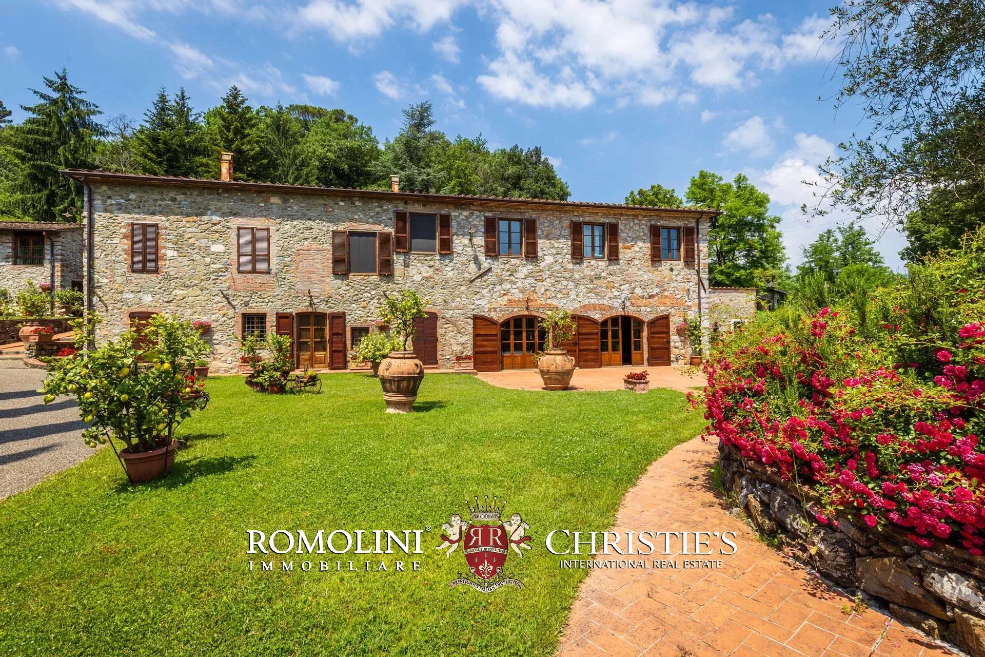 12 Bedroom Villa/Townhouse's Image 15
