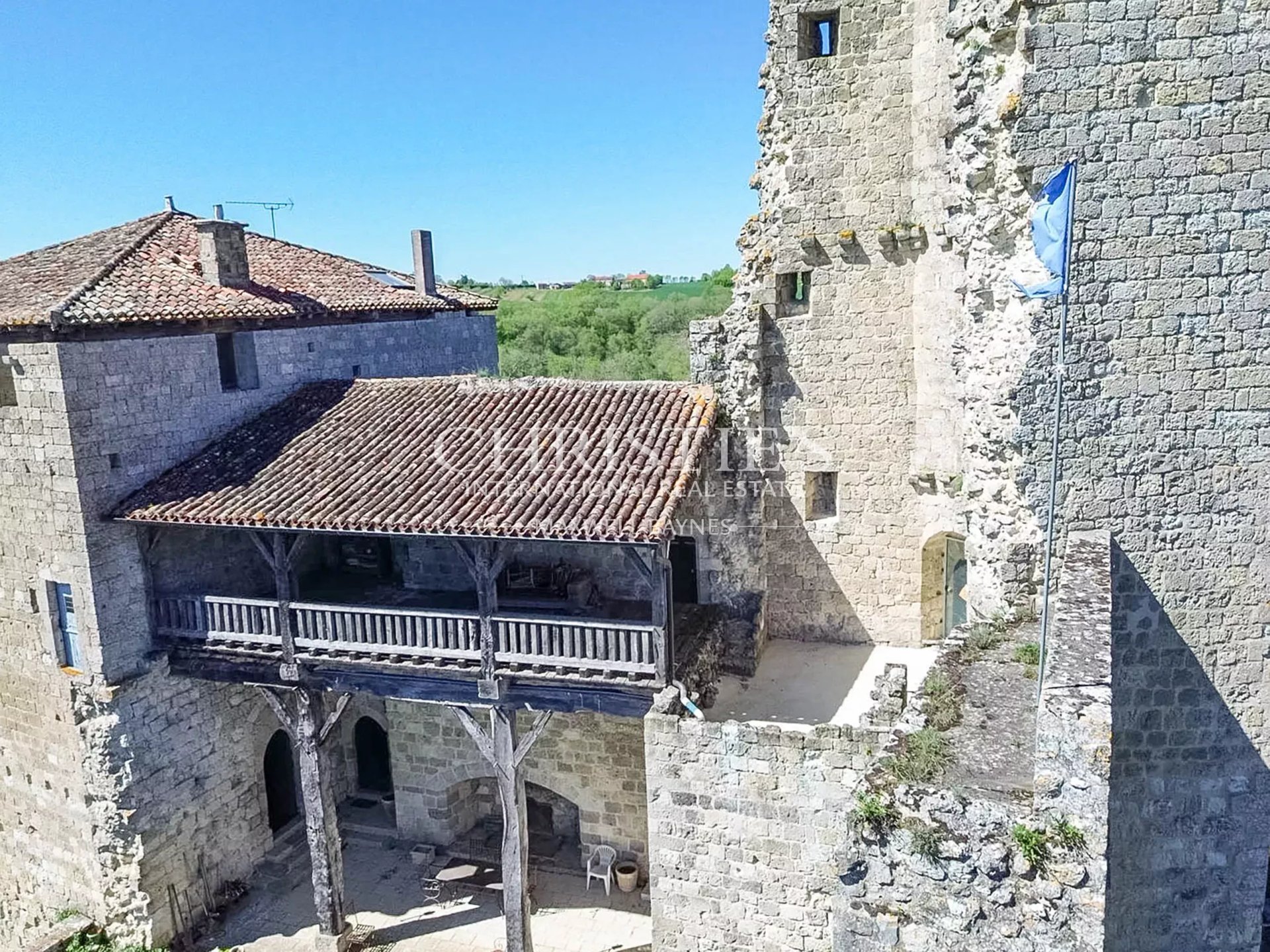 7 Bedroom Chateau's Image 22