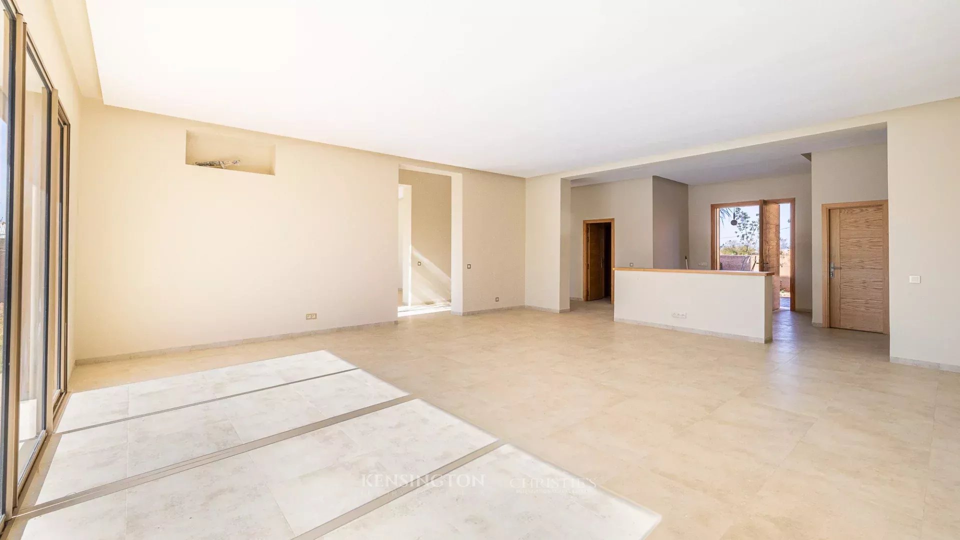 4 Bedroom Villa/Townhouse's Image 5