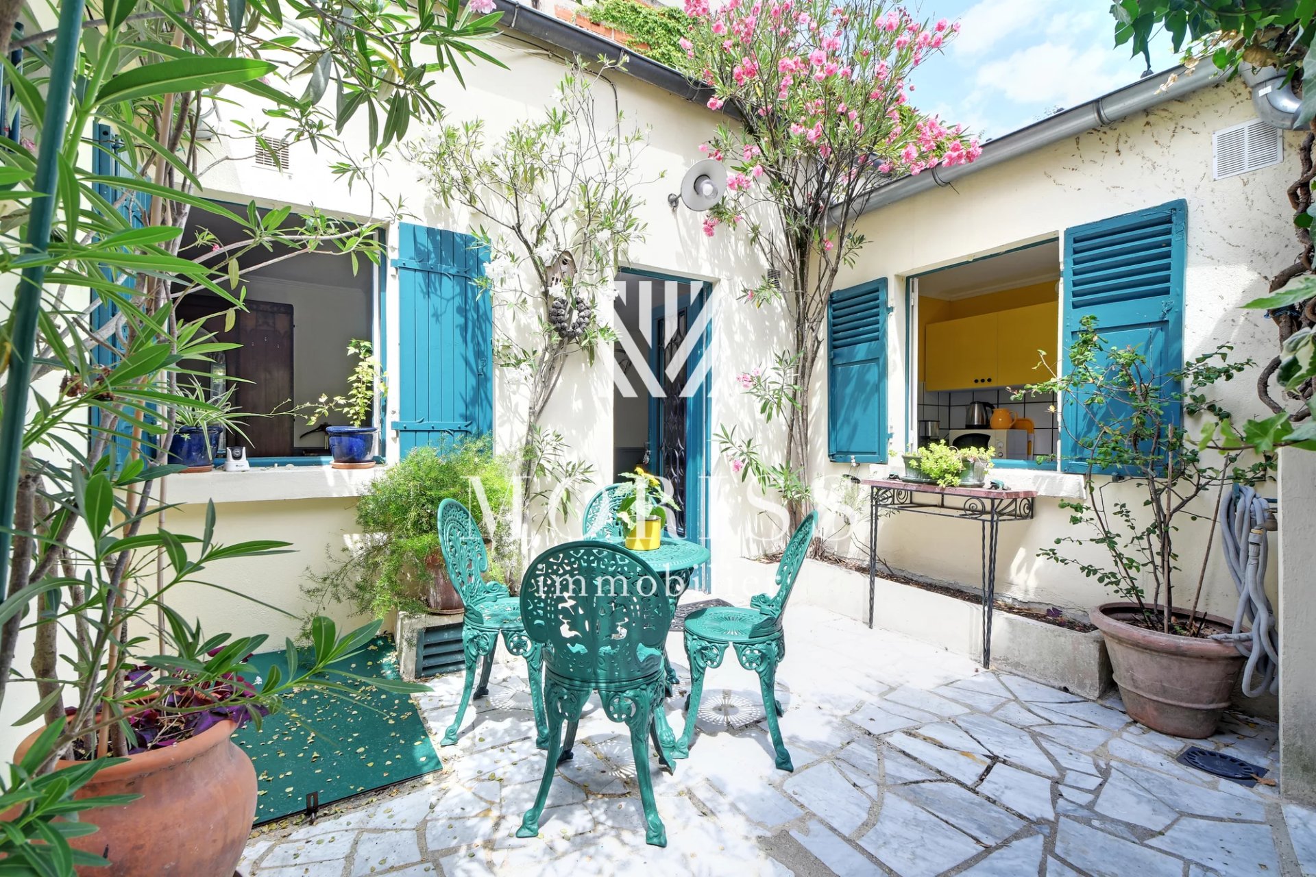 MAISON DE VILLE – ROSIERS – 42 m² – 93400 SAINT-OUEN - Image Array